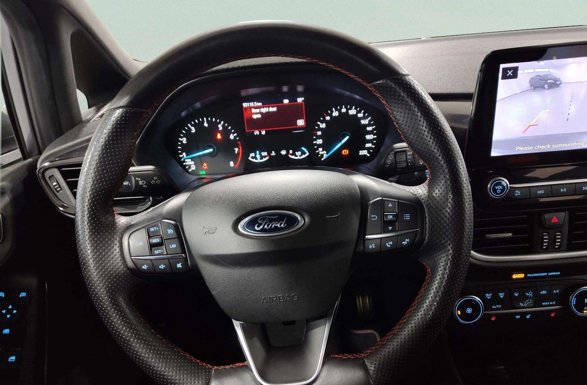 Ford Fiesta 1.0 EcoBoost MHEV ST-Line - foto 25