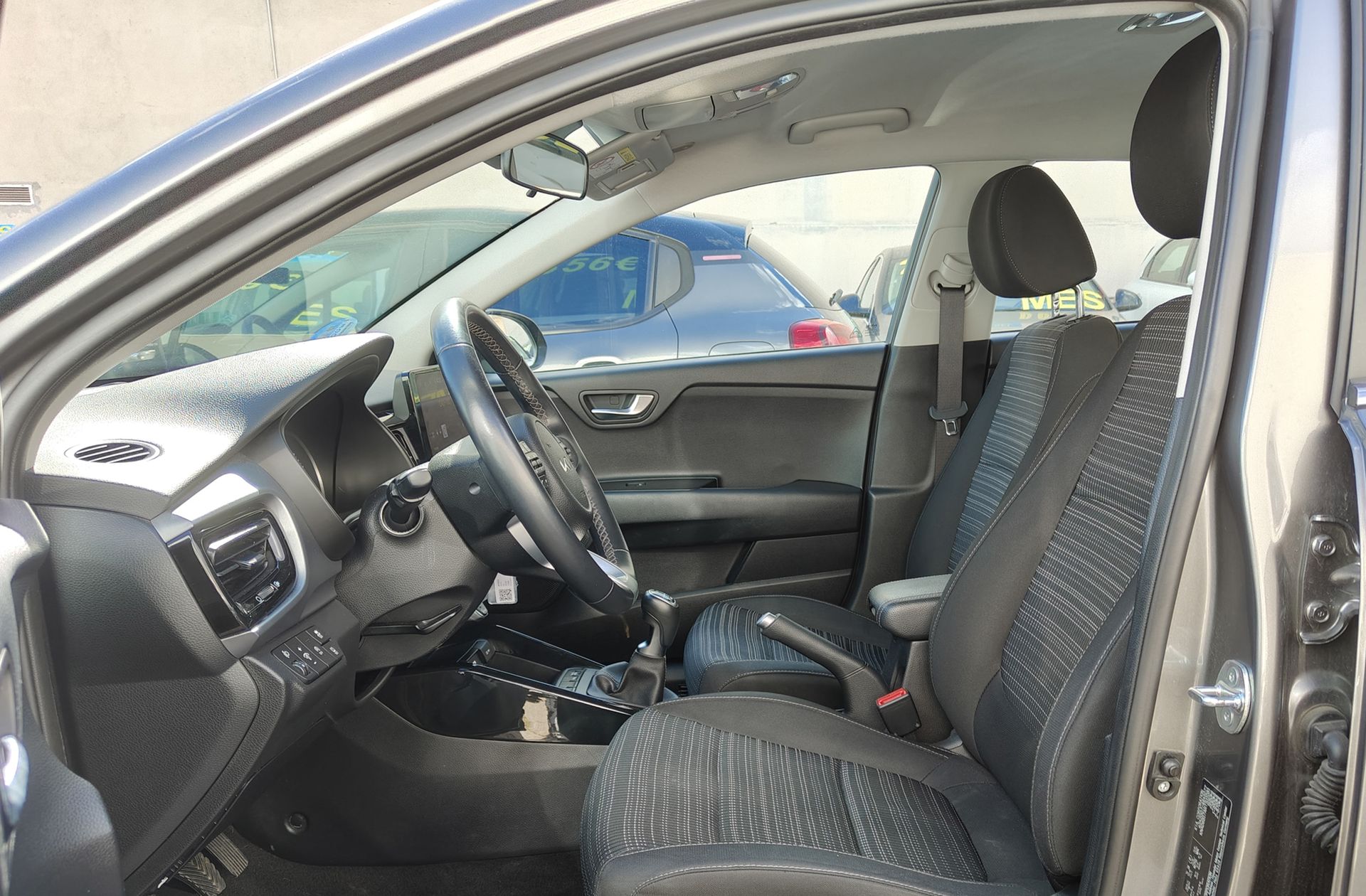 Kia Stonic 1.0 T-GDi MHEV Drive - foto 12