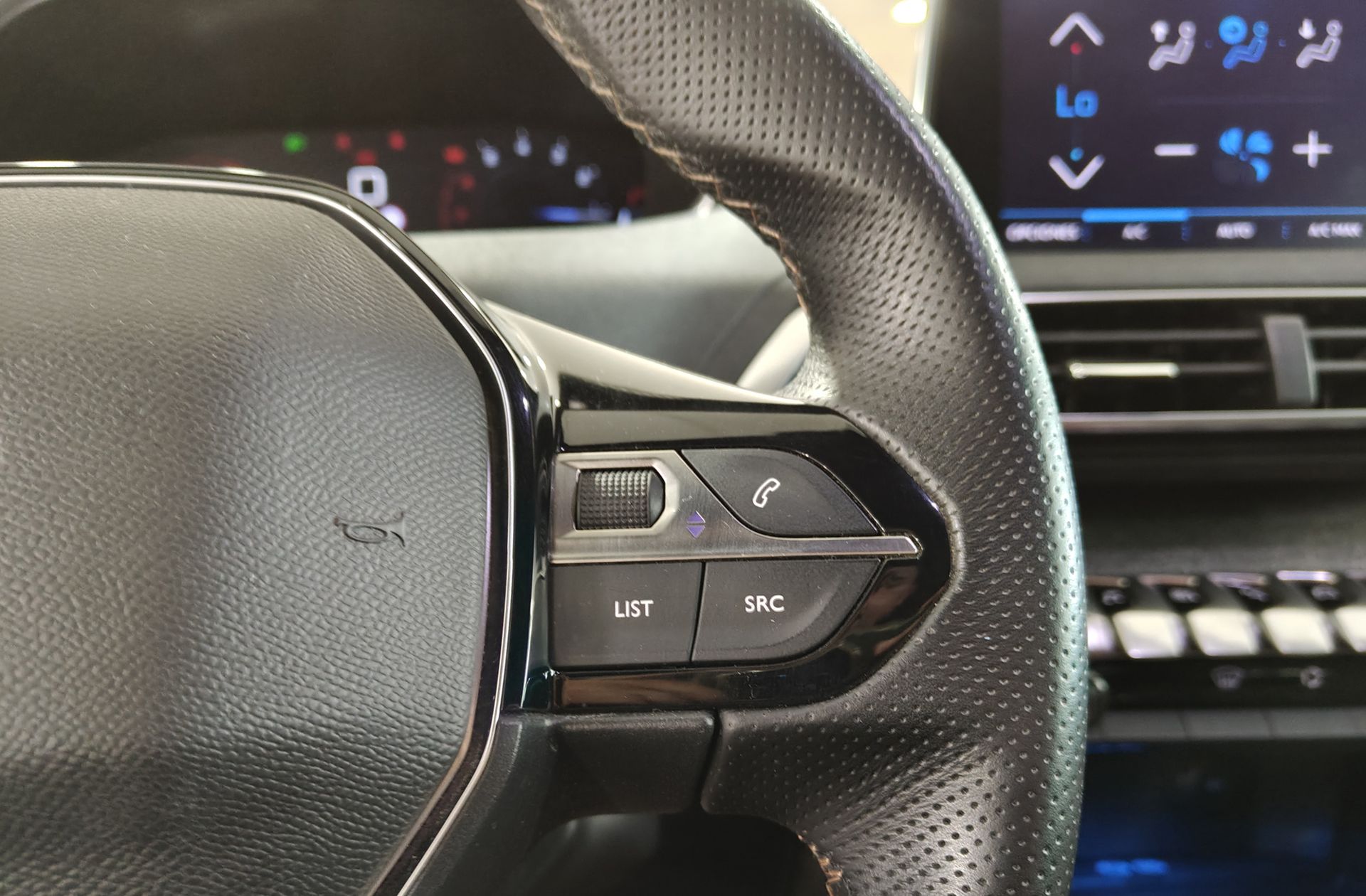 Peugeot 3008 PureTech 130 GT Line - foto 30