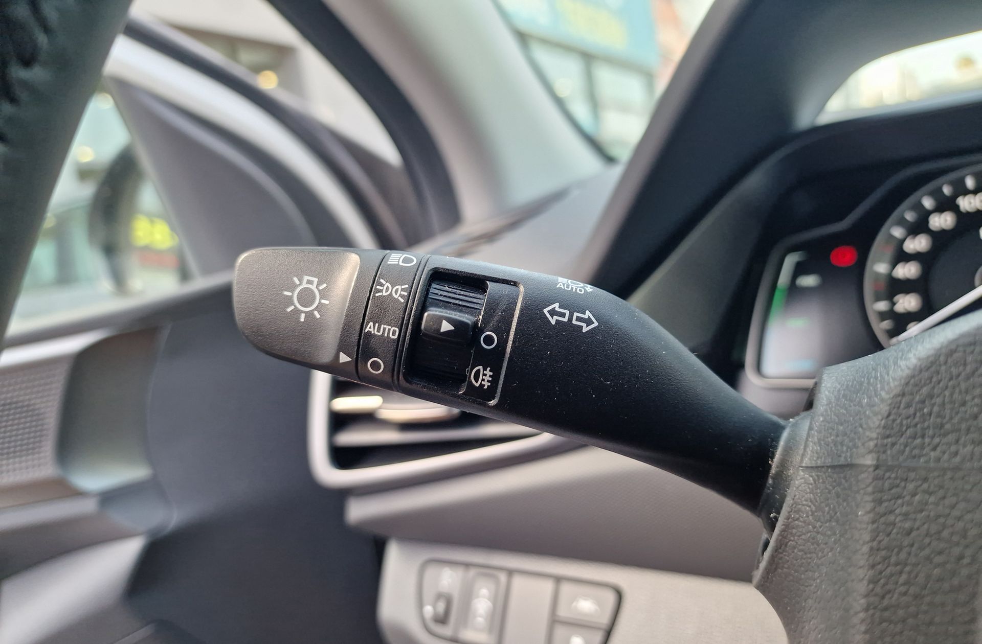 Hyundai Ioniq 1.6 GDI PHEV Klass DCT - foto 22