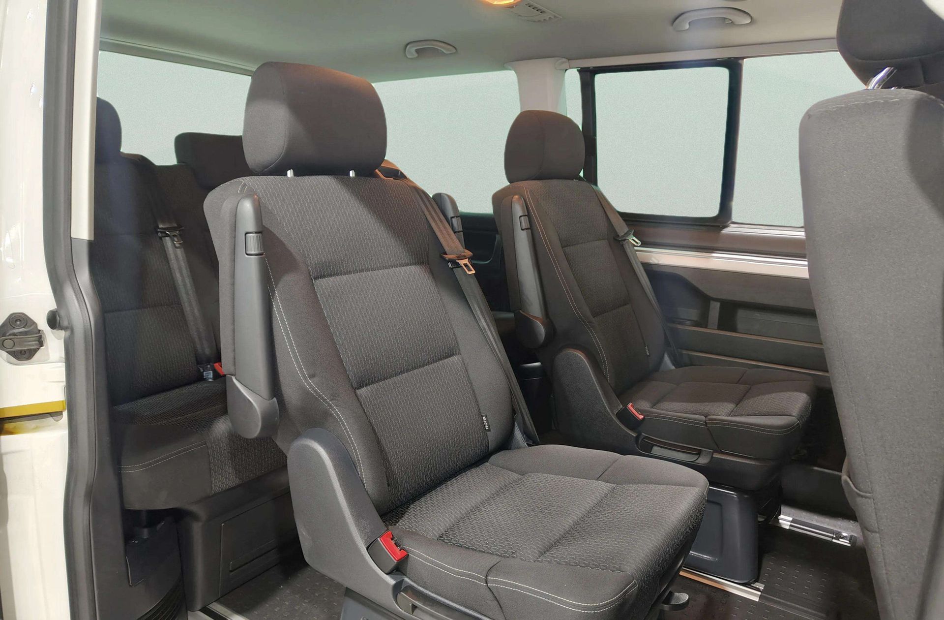 Volkswagen Multivan Outdoor Corto 2.0 TDI BMT DSG 7 plazas - foto 19