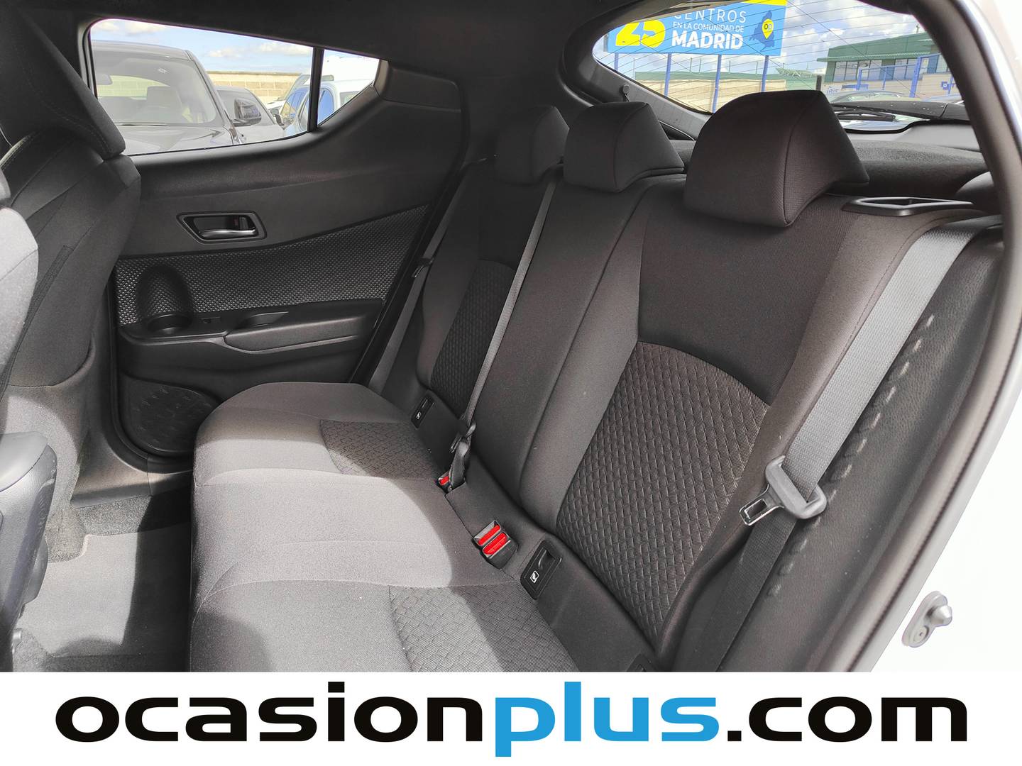Foto asientos traseros Toyota C-HR Toyota C-HR 1.8 125H Advance (122 CV)