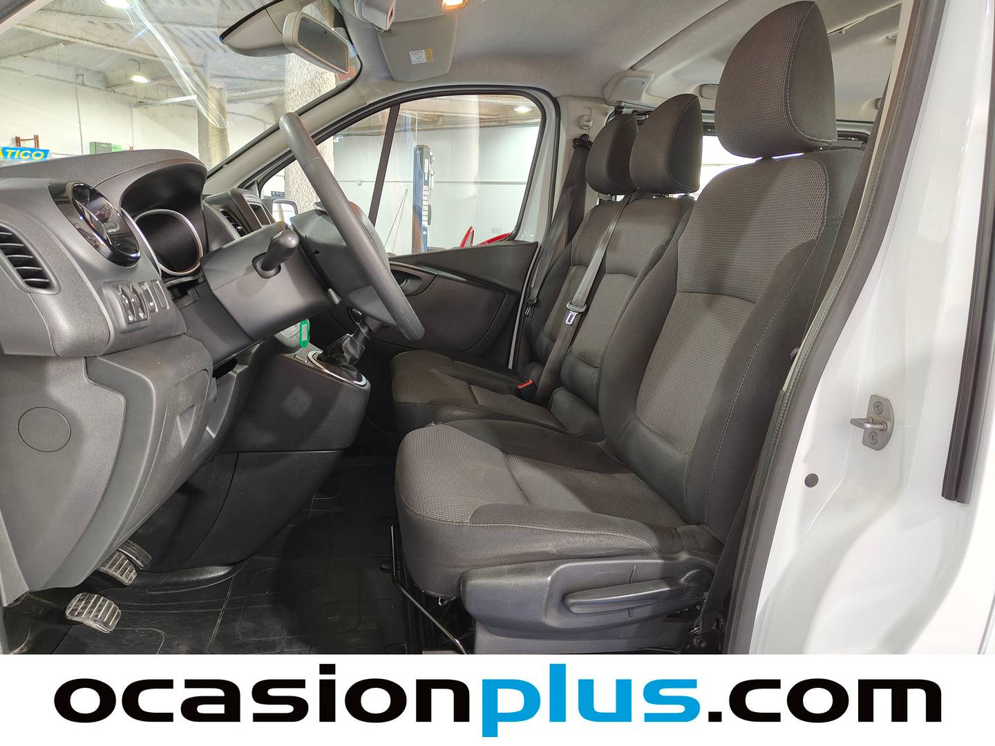 Foto asientos delanteros Renault Trafic Renault Trafic Largo Energy Blue dCi (120 CV) 9 plazas