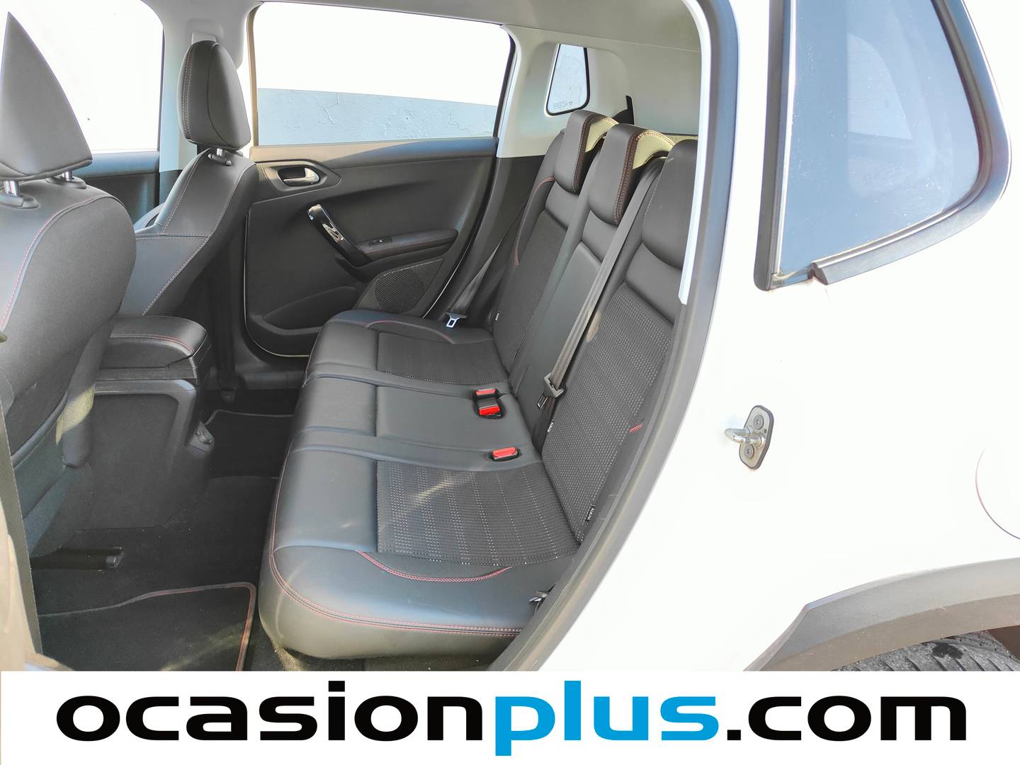 Foto Peugeot 2008 Peugeot 2008 BlueHDi 120 GT Line EAT6 (120 CV)