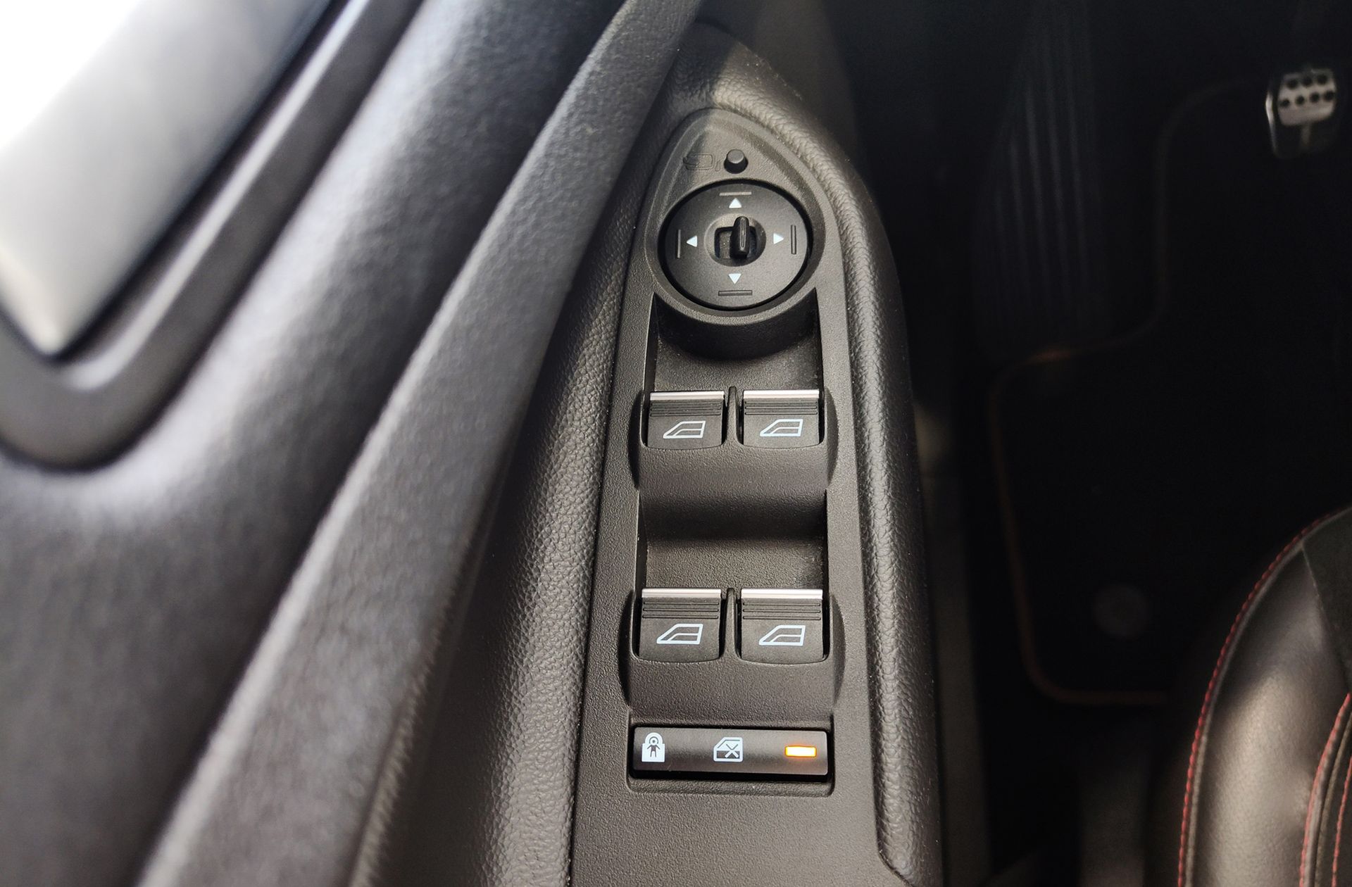 Ford Kuga 1.5 EcoBoost ST-Line Limited Edition 4x2 - foto 44