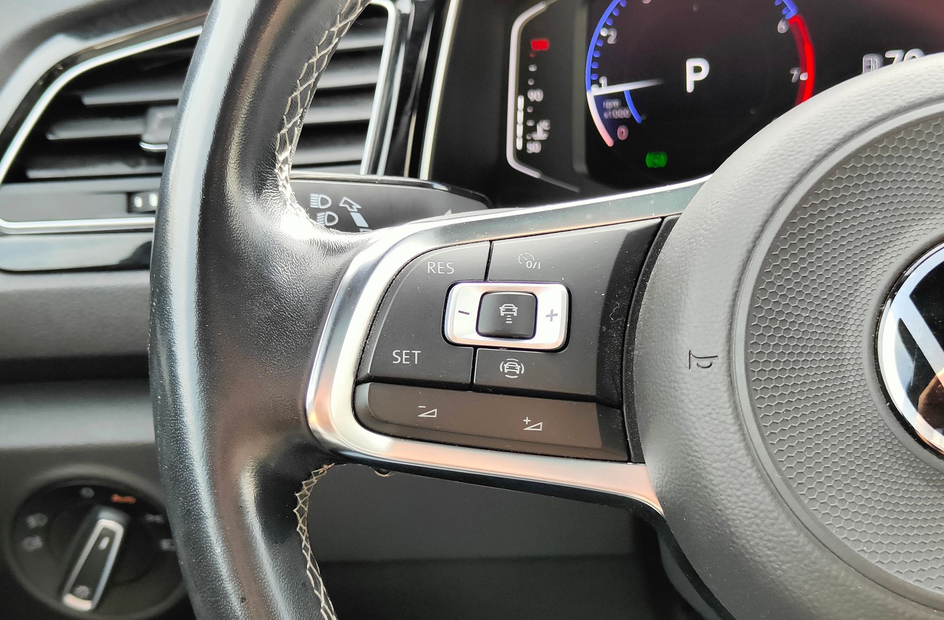 Volkswagen T-Roc Sport 1.5 TSI DSG - foto 27