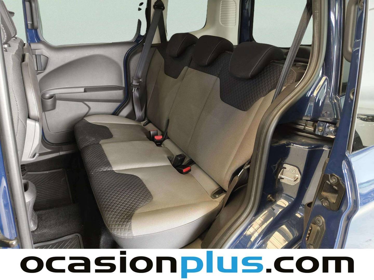 Foto asientos traseros Ford Tourneo Courier Ford Tourneo Courier 1.0 EcoBoost Titanium (100 CV)