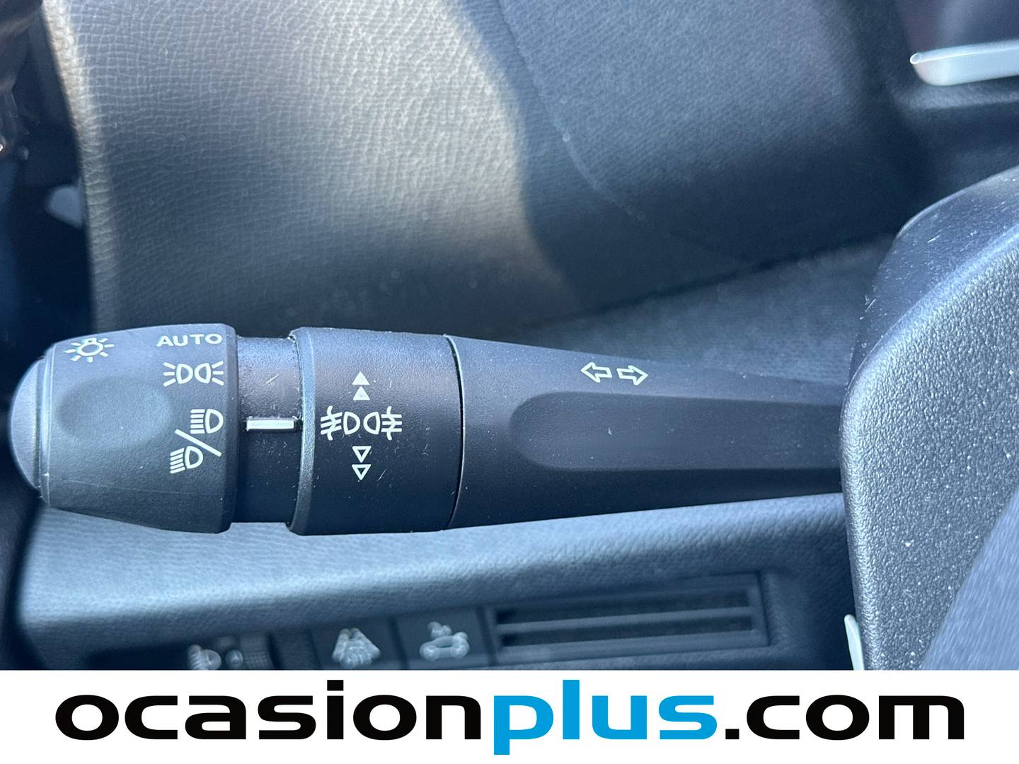 Citroën C4 X Citroën C4 X Hybrid 136 e-DCS6 Plus (136 CV) de segunda mano