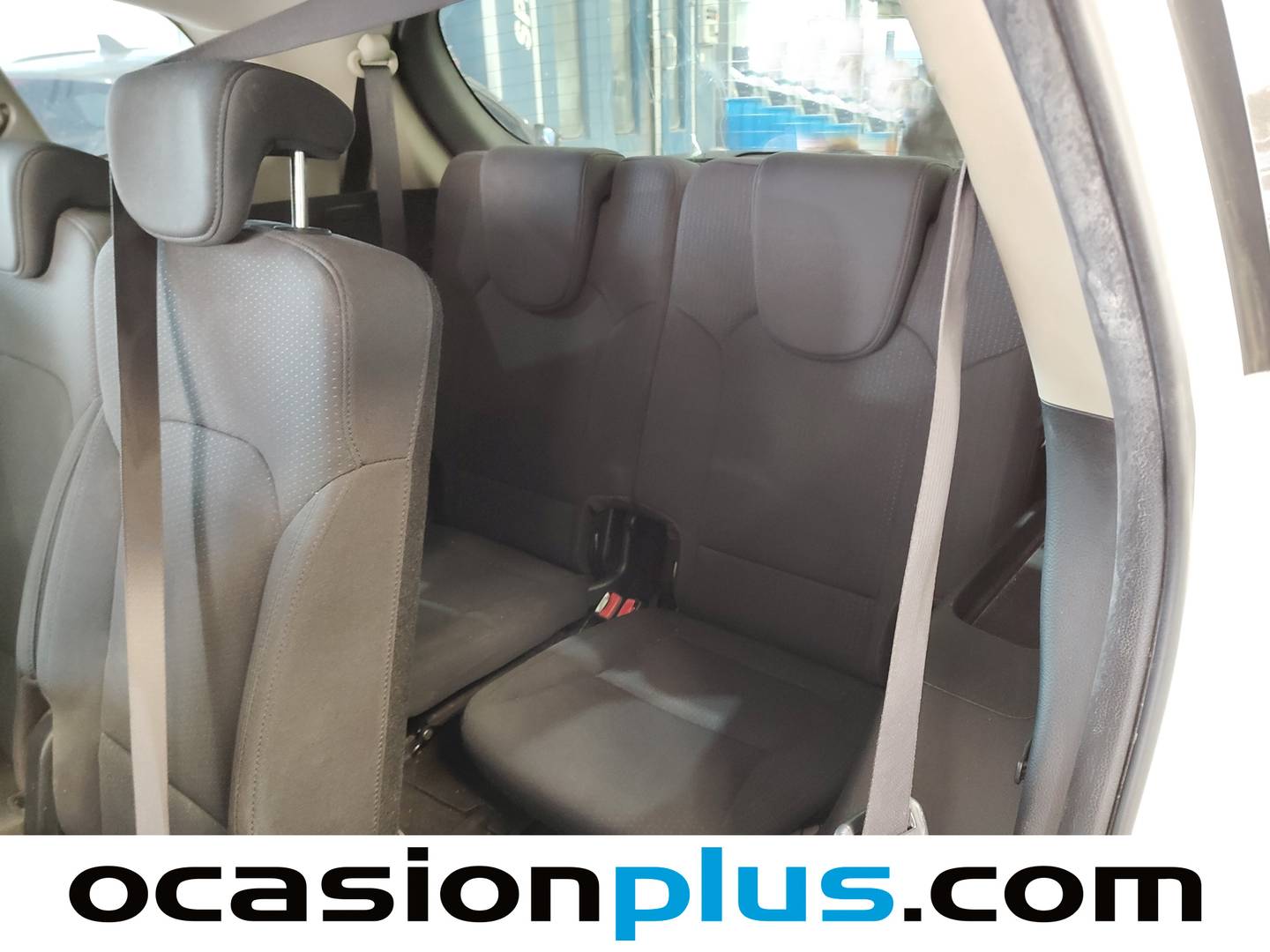Extras y acabados del KIA Carens KIA Carens 1.7 CRDi VGT Concept Eco-Dynam (115 CV) 7 Plazas