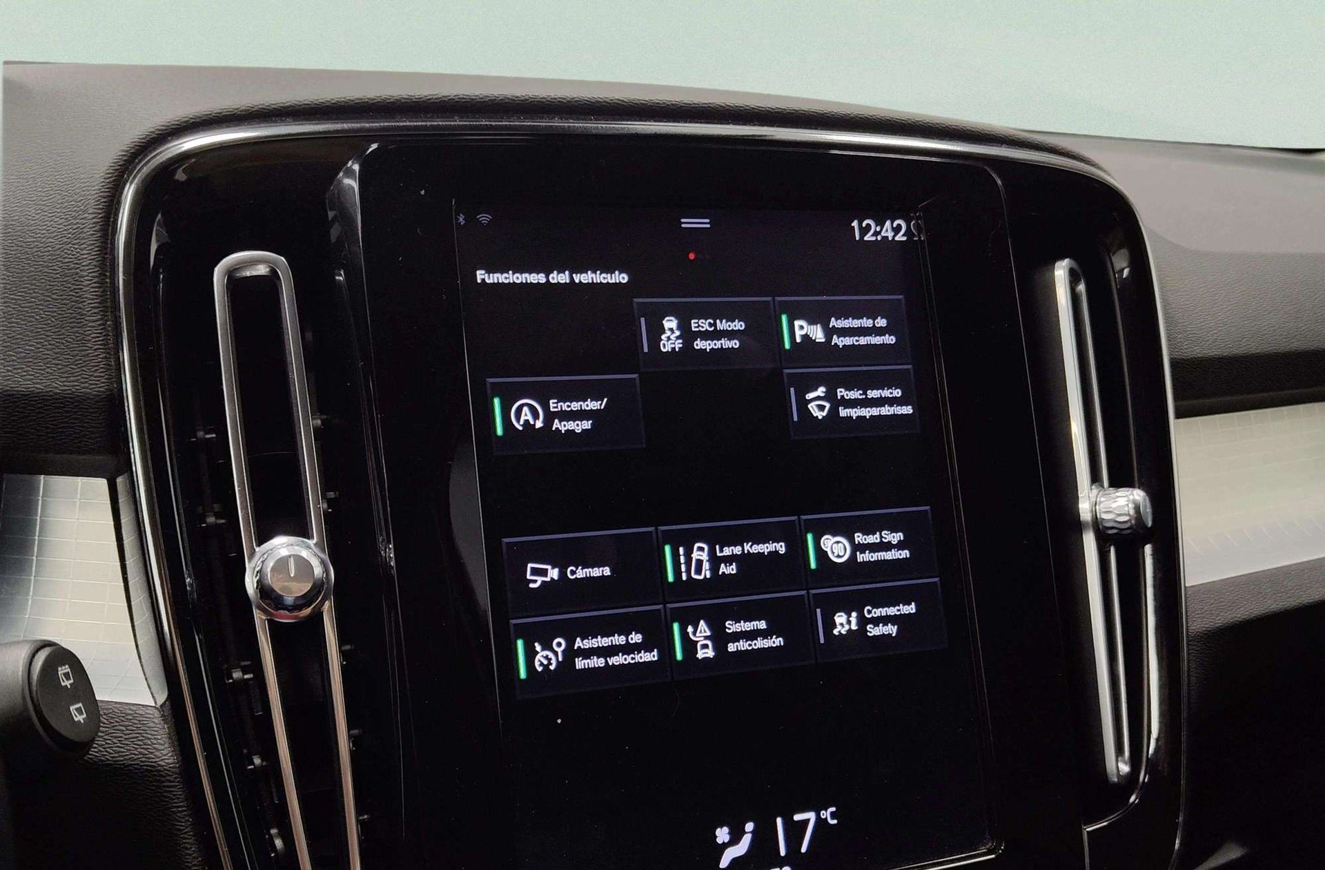 Volvo XC40 D3 Momentum - foto 13