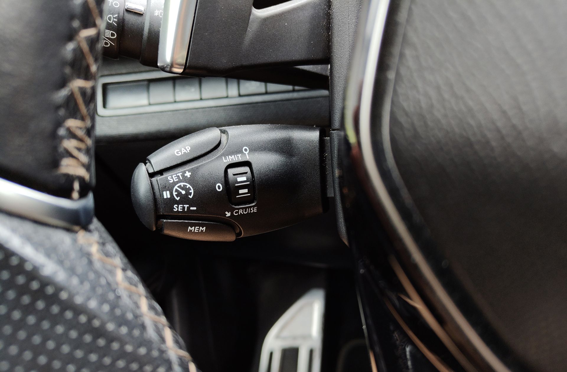Peugeot 5008 1.6L THP GT Line EAT6 7 plazas - foto 37