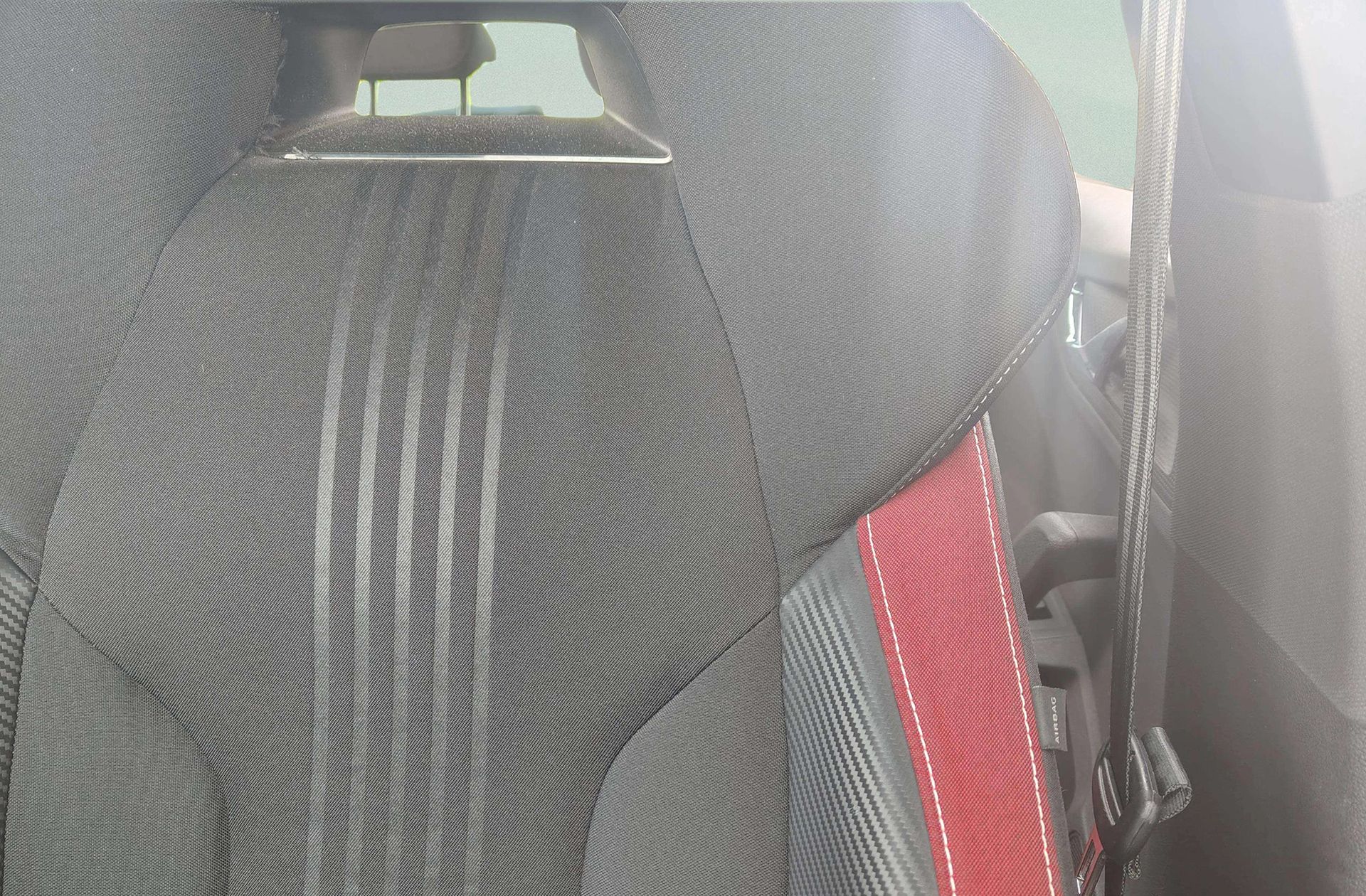 Škoda Kamiq 1.5 TSI Montecarlo - foto 12