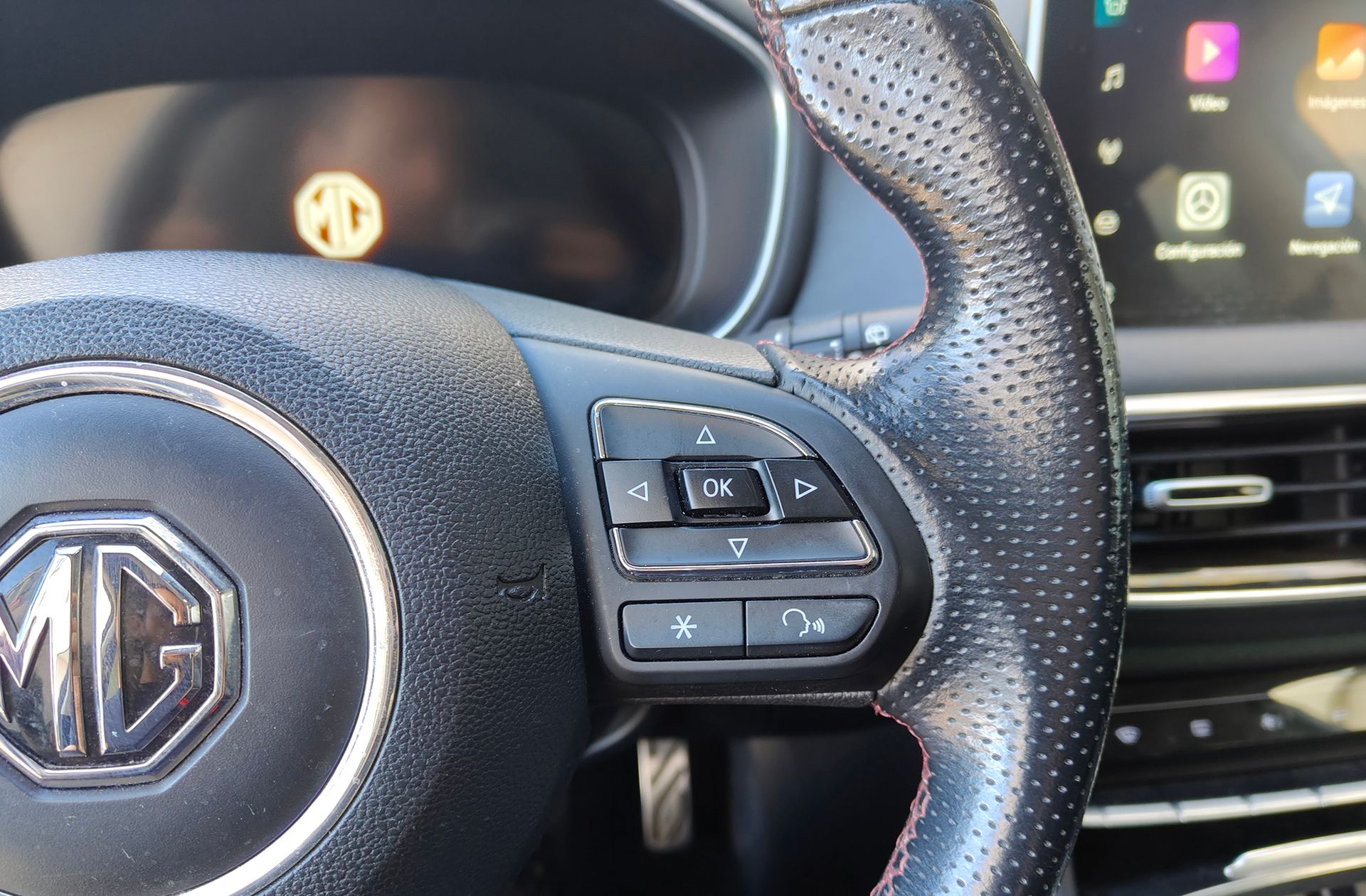 MG HS 1.5 Turbo GDI Luxury DCT - foto 33