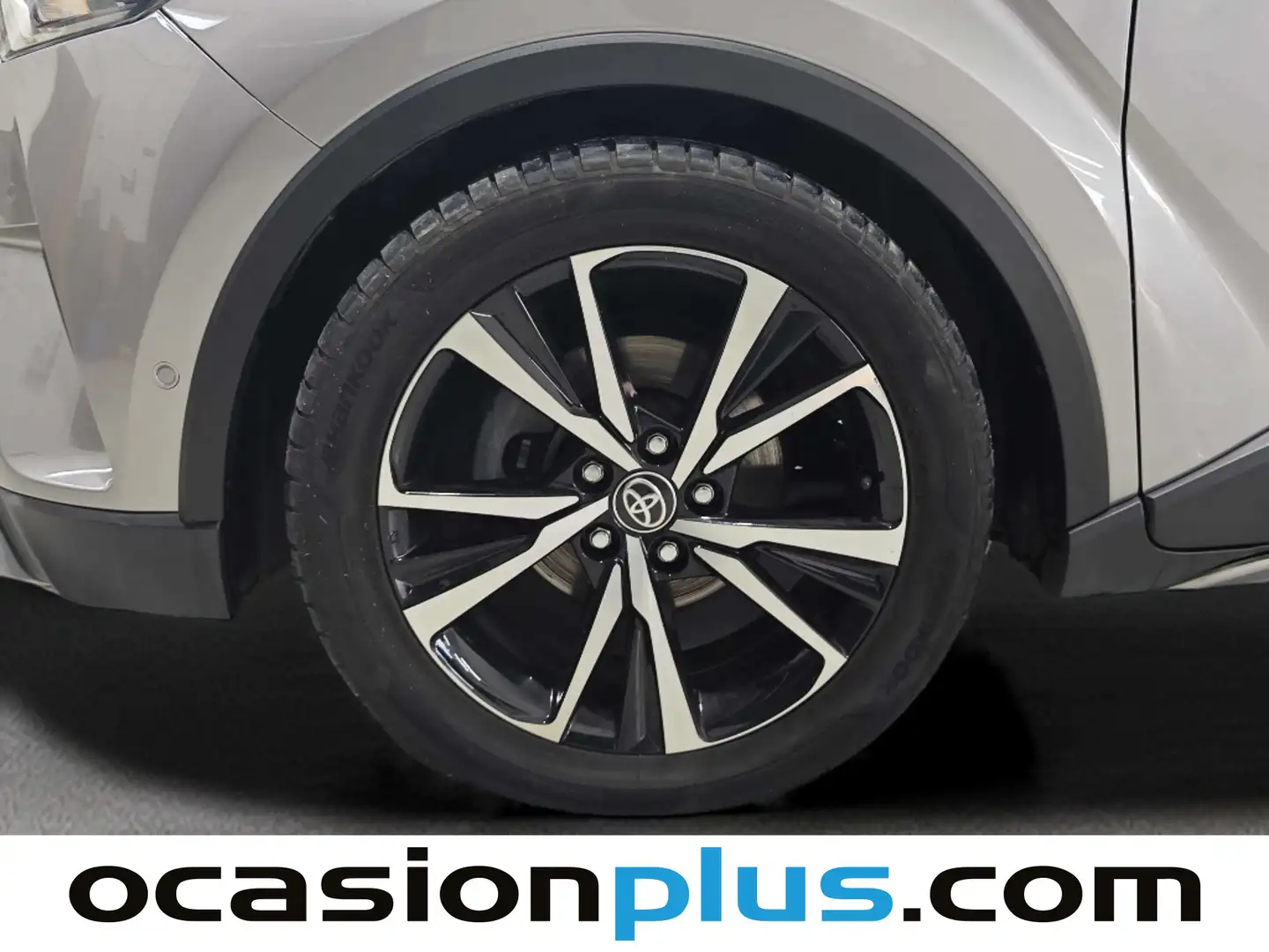 Foto Toyota C-HR Toyota C-HR 1.8 125H Advance Plus Luxury (122 CV)