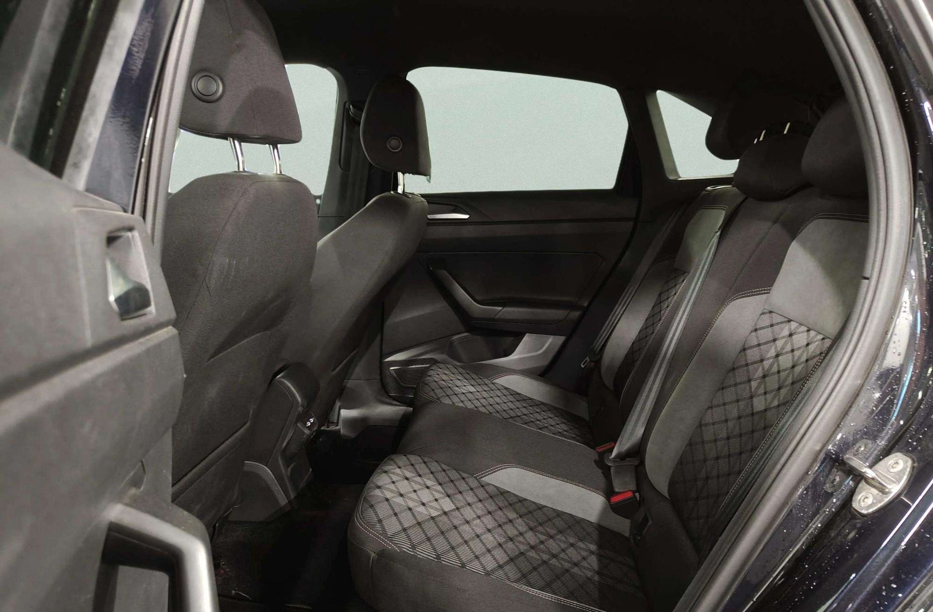 Volkswagen Taigo R-Line 1.0 TSI - foto 13