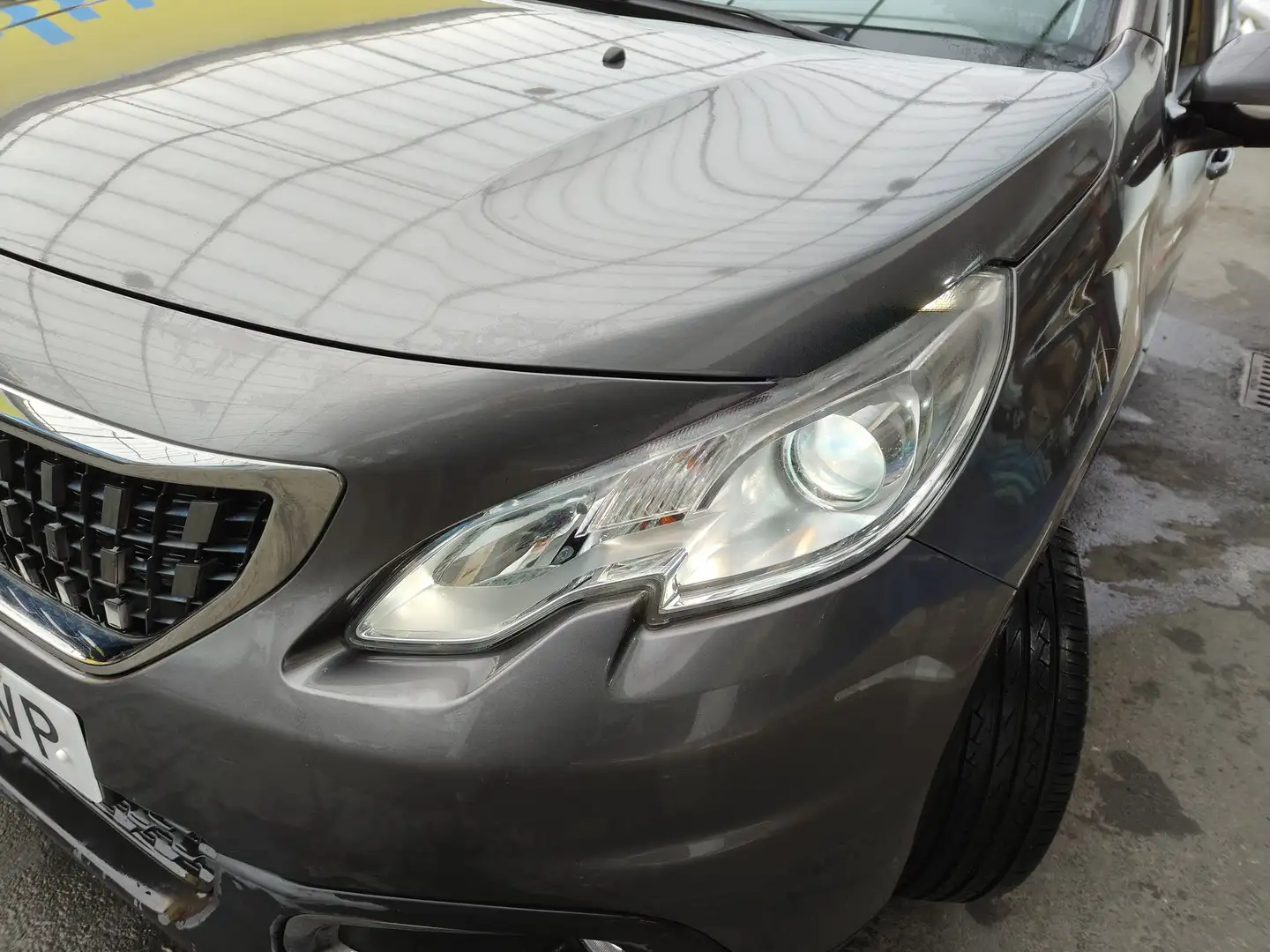 Foto Peugeot 2008 Peugeot 2008 BlueHDi 100 S&S Active (100 CV)