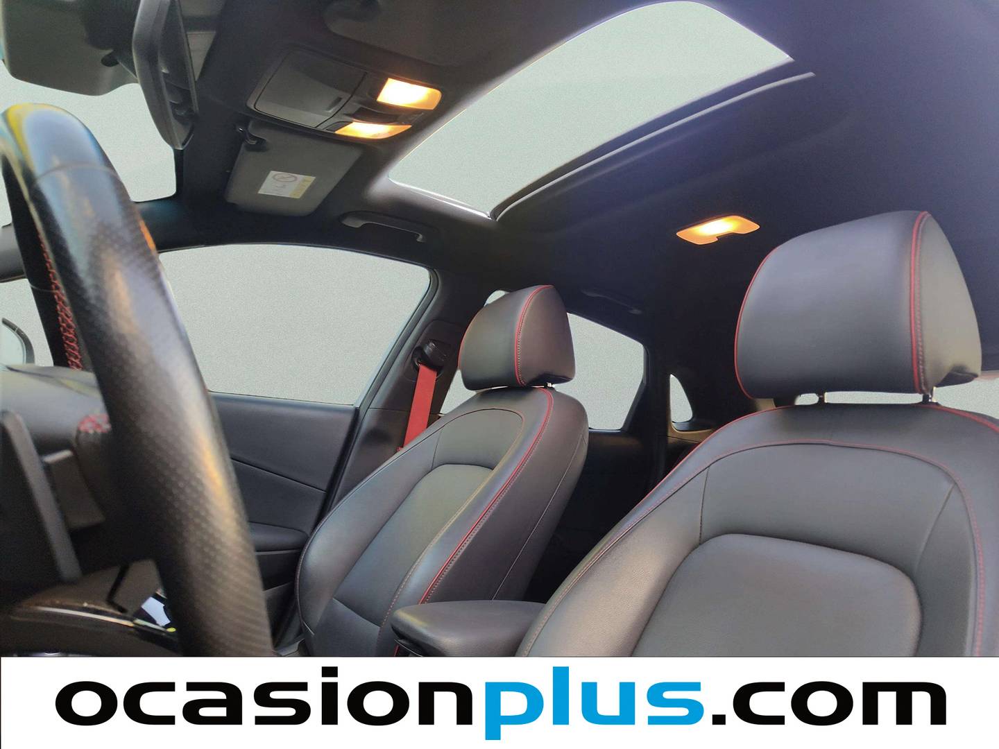 Extras y acabados del Hyundai Kona Hyundai Kona 1.6 GDI HEV Style Sky Red DT (141 CV)