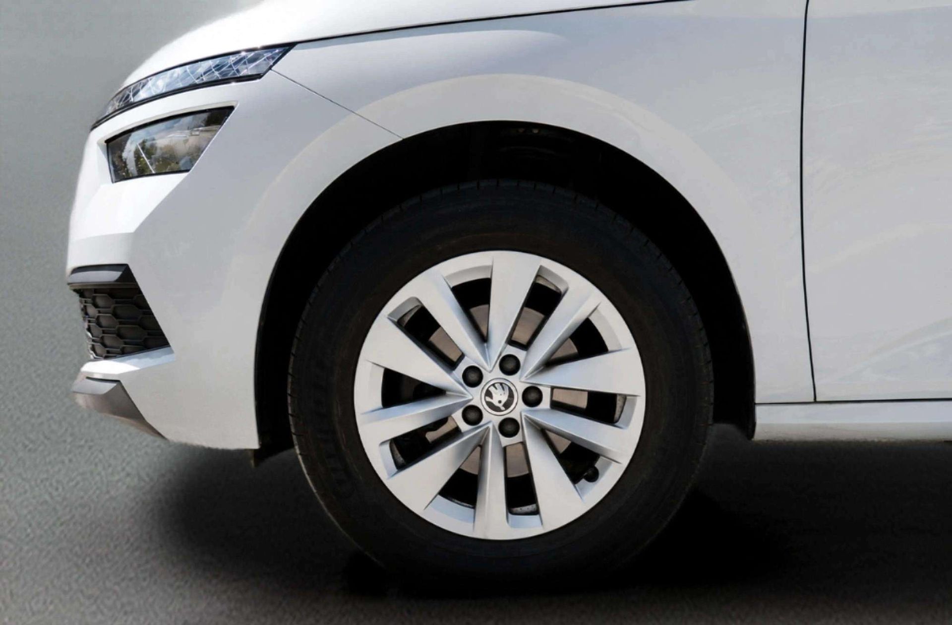 Škoda Kamiq 1.0 TSI Ambition - foto 35