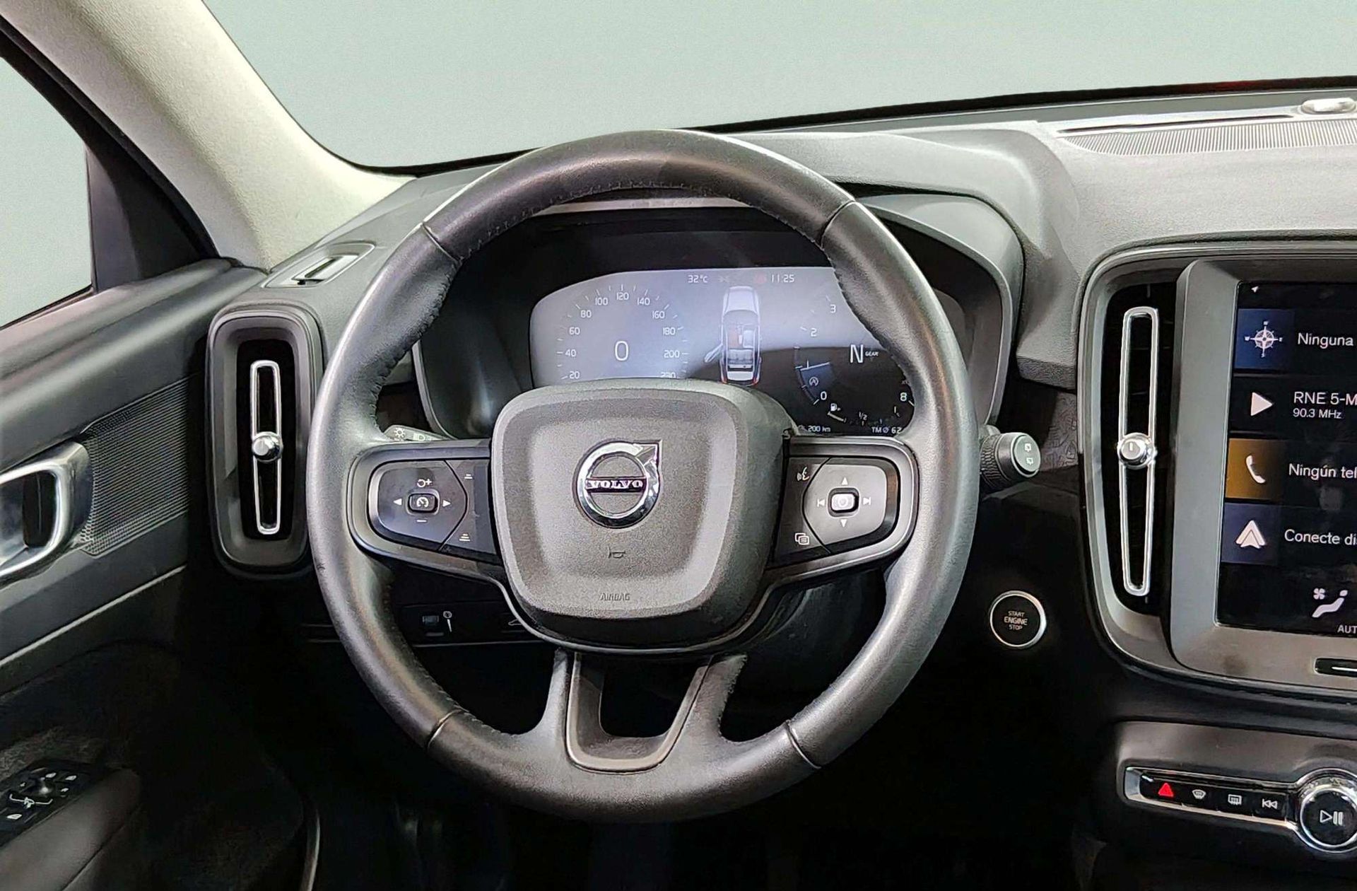 Volvo XC40 T2 Momentum Core - foto 26