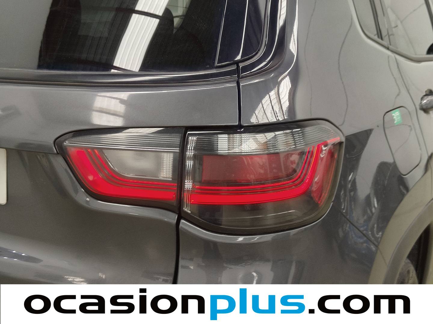 Foto Jeep Compass Jeep Compass 1.3 Gse Night Eagle FWD MT (130 CV)