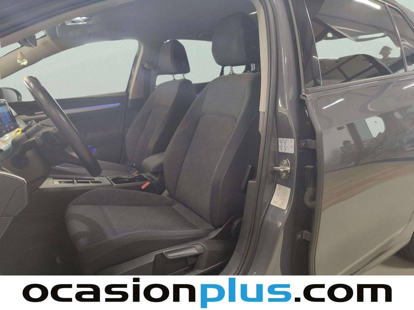 Foto asientos delanteros Volkswagen Golf Volkswagen Golf Life 1.0 eTSI  (110 CV) DSG
