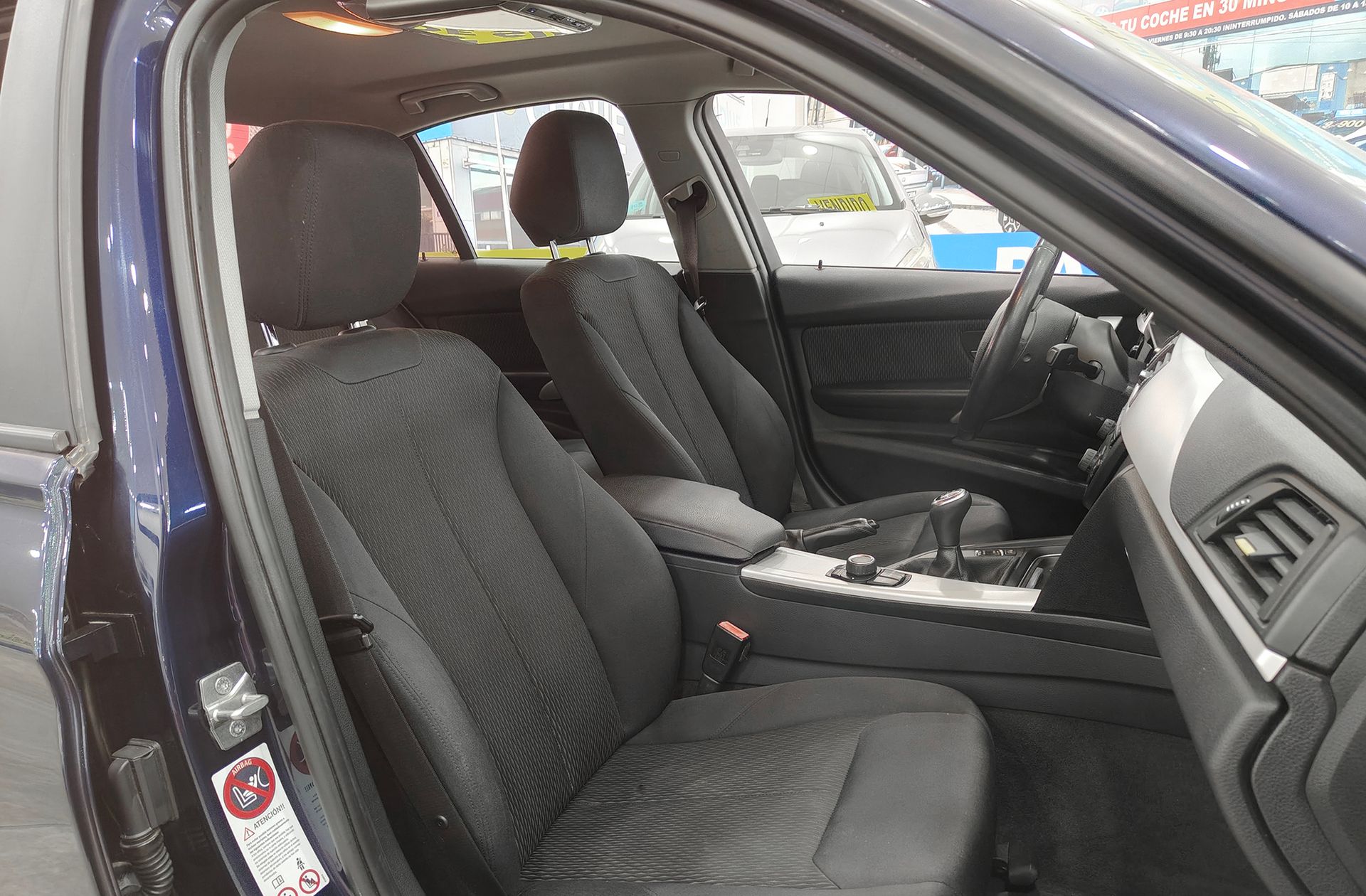 BMW Serie 3 318d - foto 17