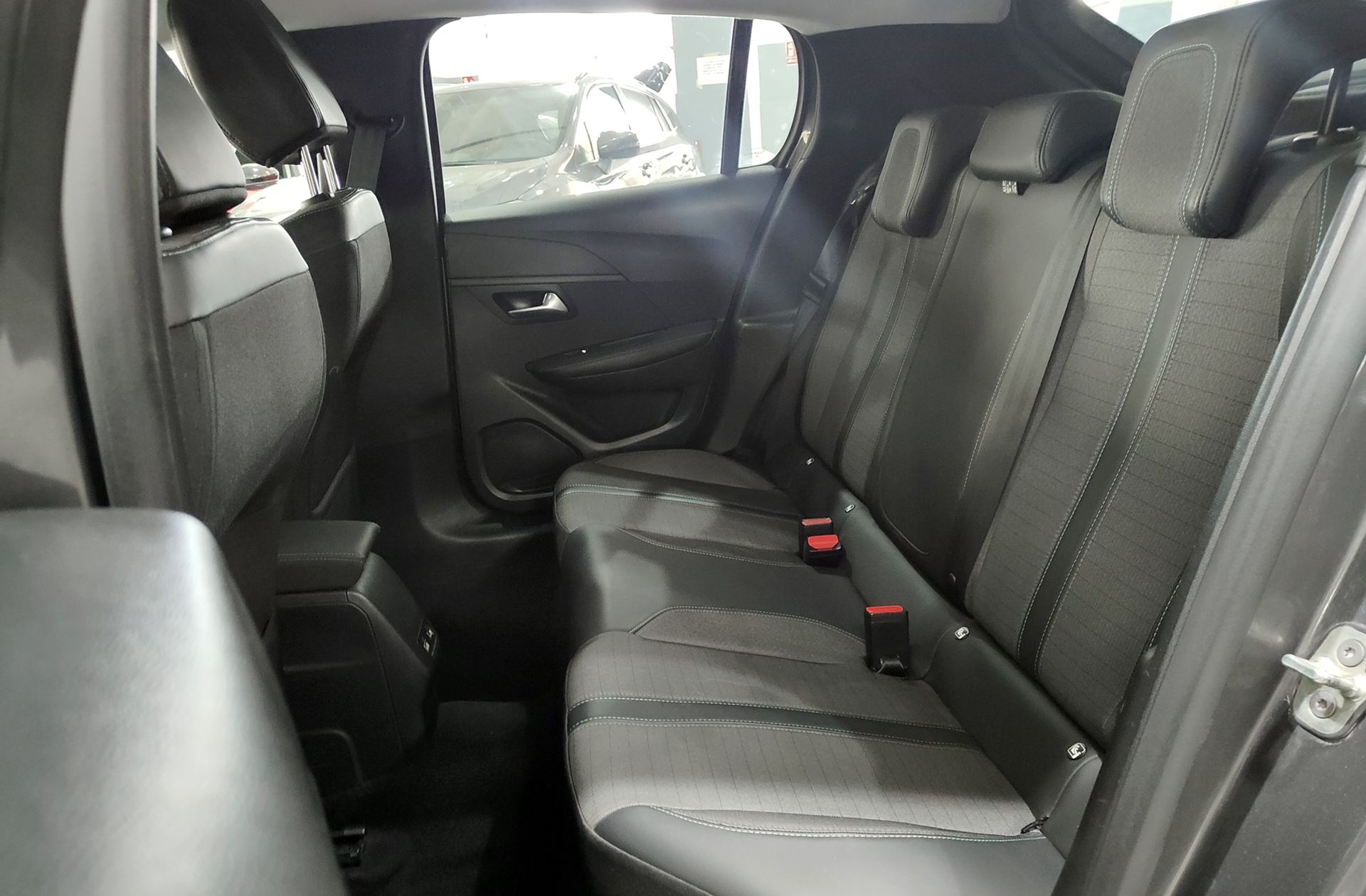Peugeot 208 PureTech 100 Allure - foto 11