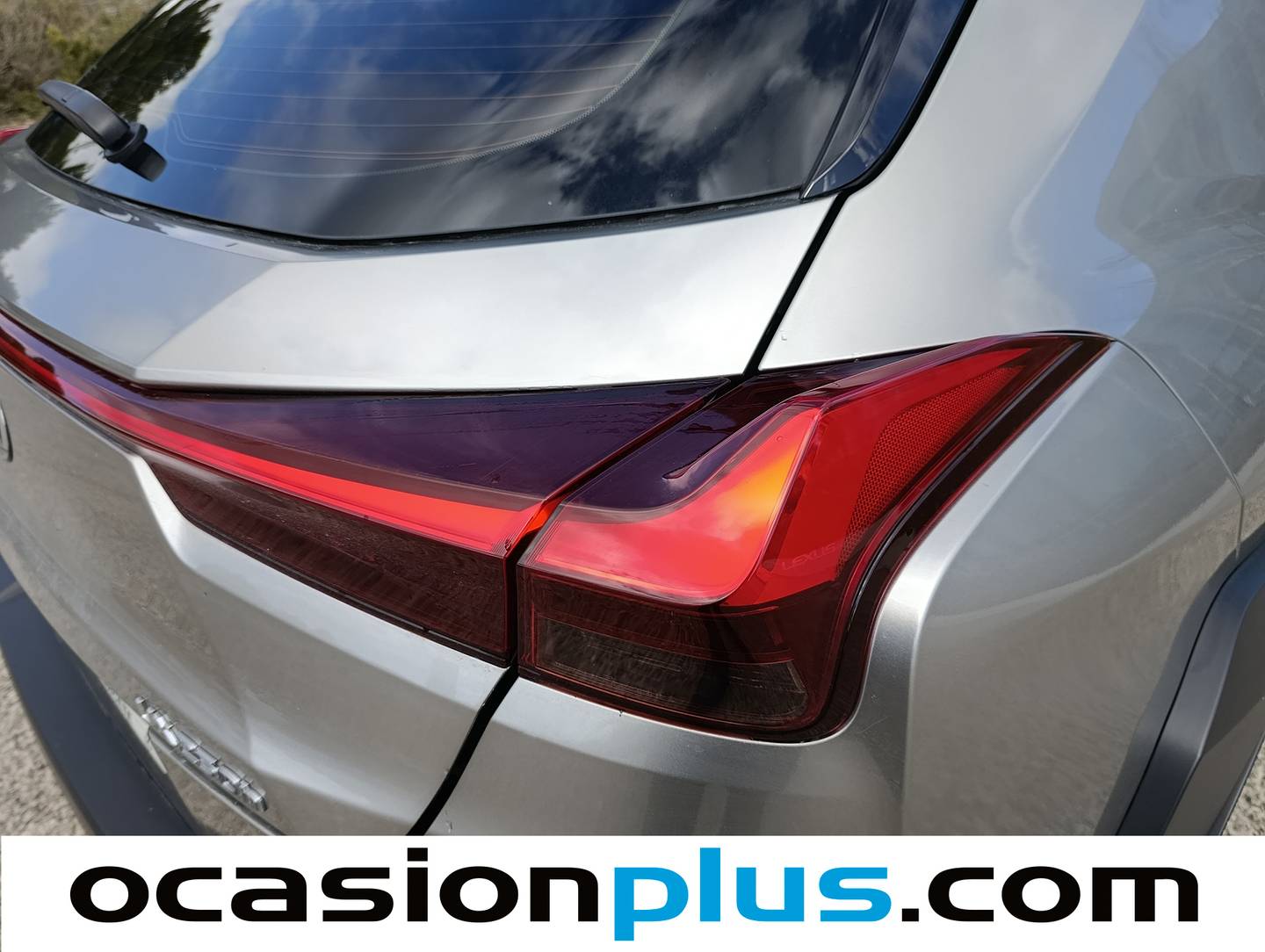 Foto Lexus UX Lexus UX 250h Business 2WD (184 CV)