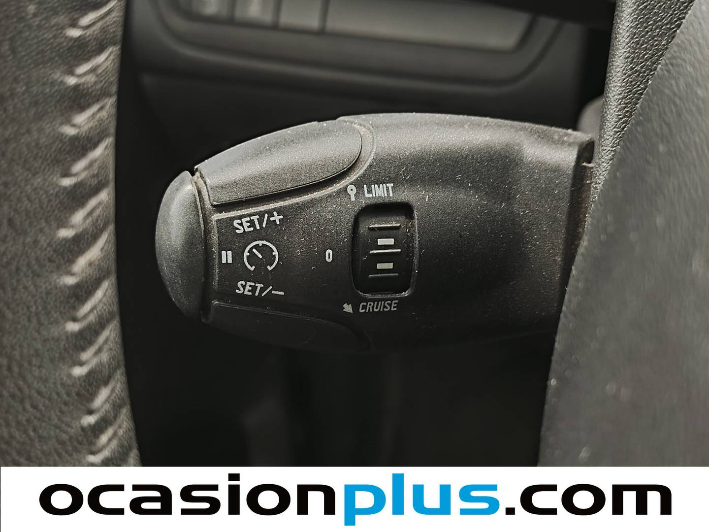 Equipamiento del Peugeot 2008 Peugeot 2008 BlueHDi 100 Style (100 CV)
