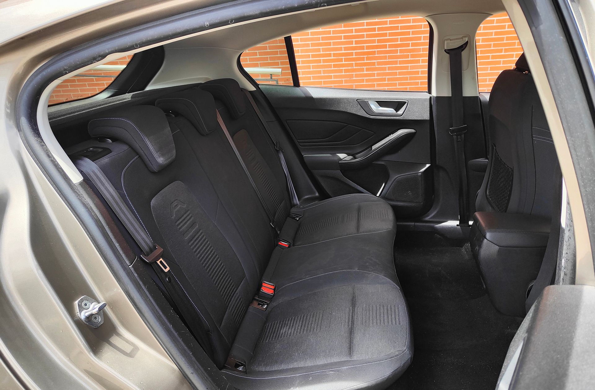 Ford Focus 1.0 EcoBoost Active - foto 18