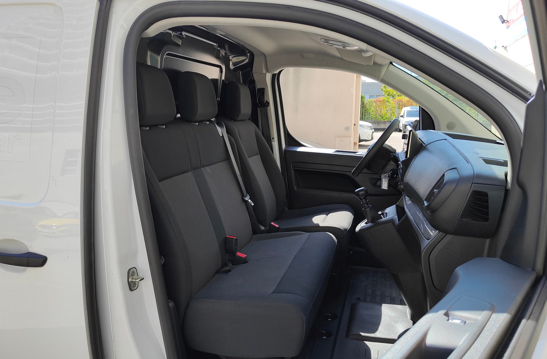 Opel Vivaro Furgon BlueHDi 120 - foto 15