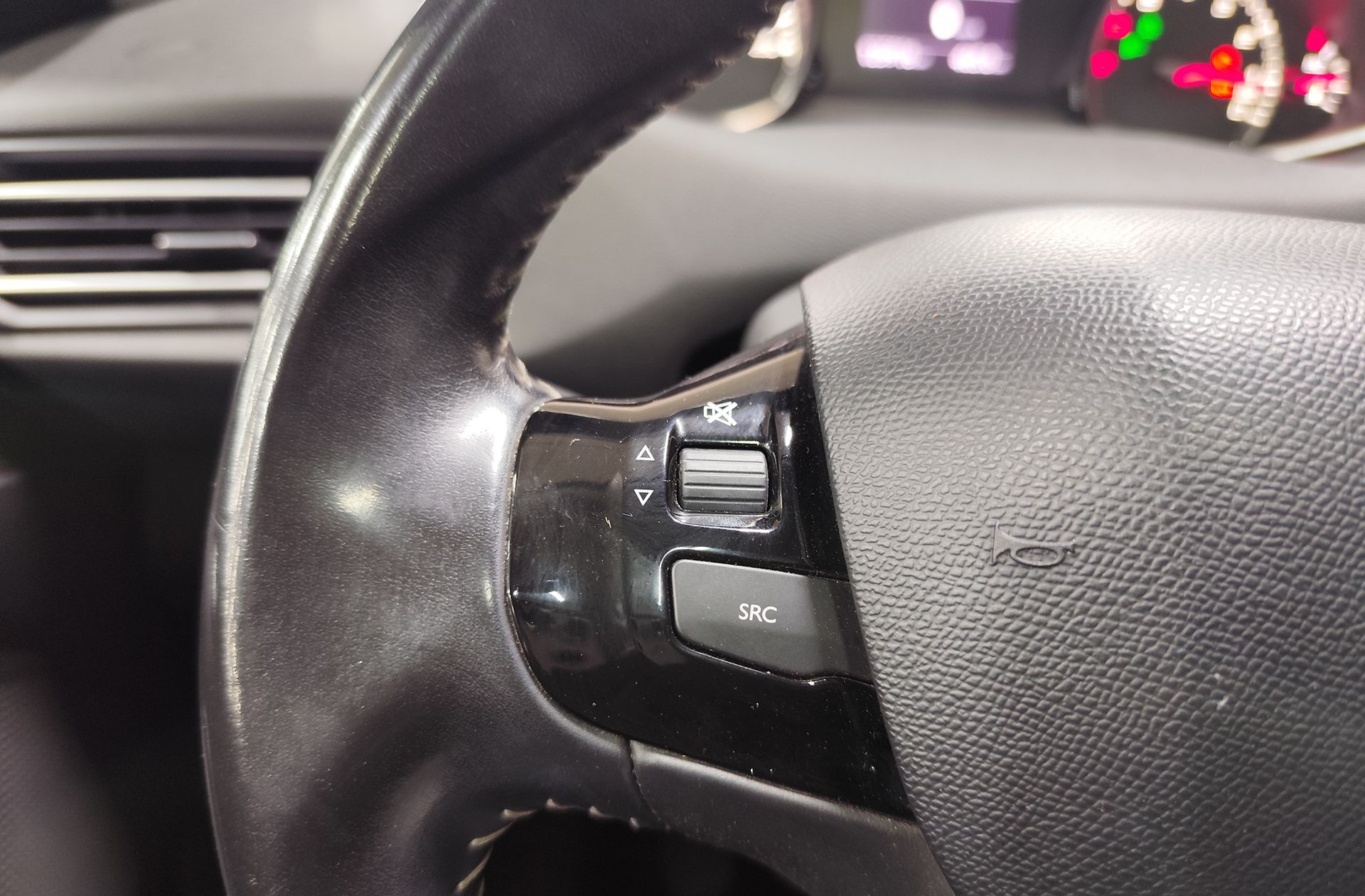Peugeot 308 Allure 1.6 THP - foto 28