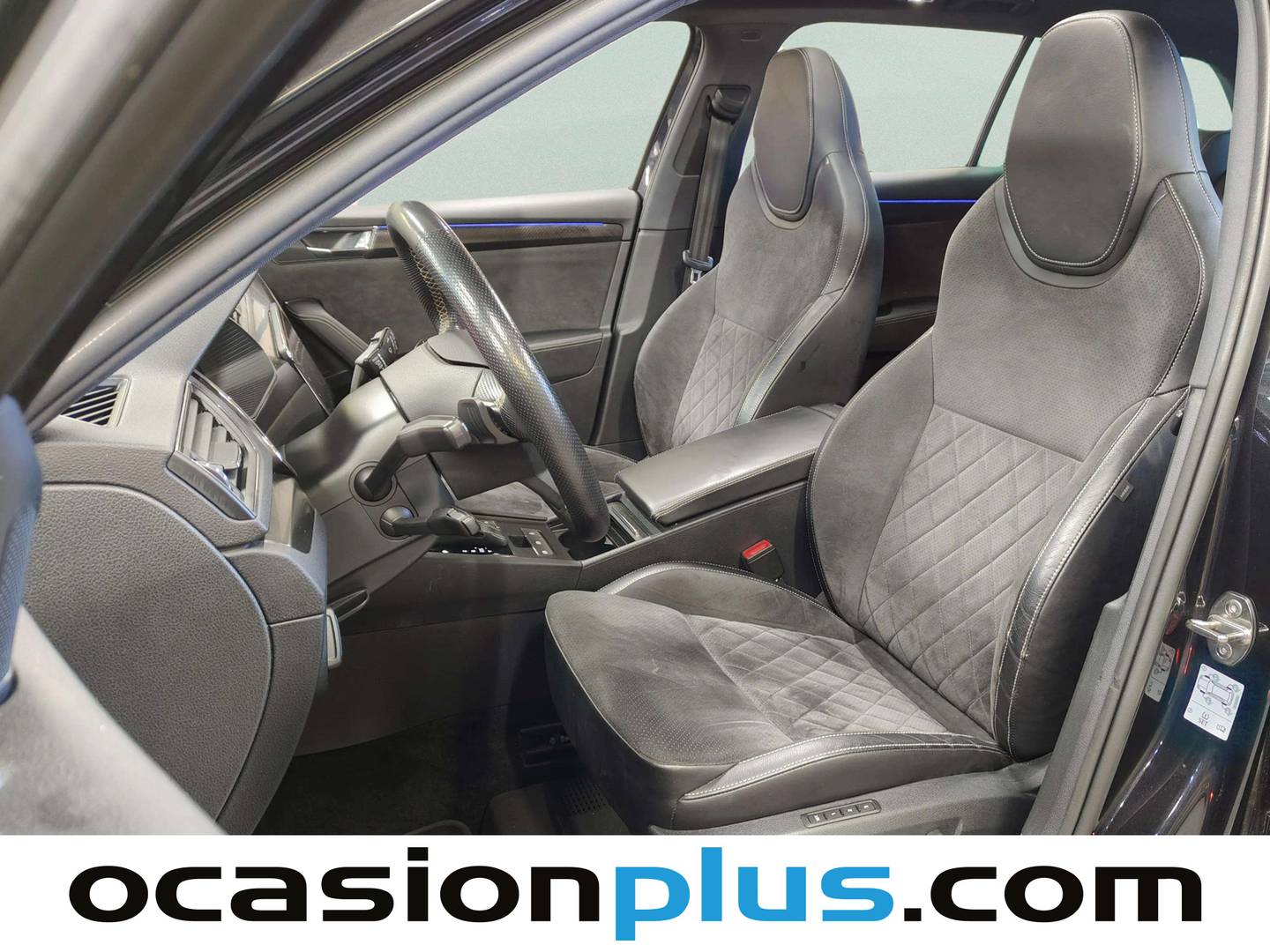 Foto Skoda Superb Skoda Superb Combi 2.0 TSI Sportline 4x4 DSG (272 CV)