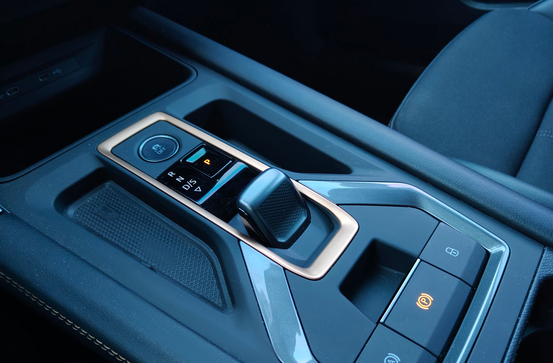 Cupra Formentor 1.5 TSI e-Hybrid DSG - foto 5