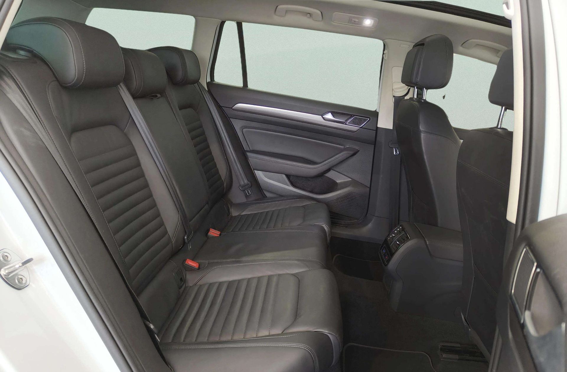 Volkswagen Passat Alltrack 2.0 TSI 4Motion DSG - foto 17