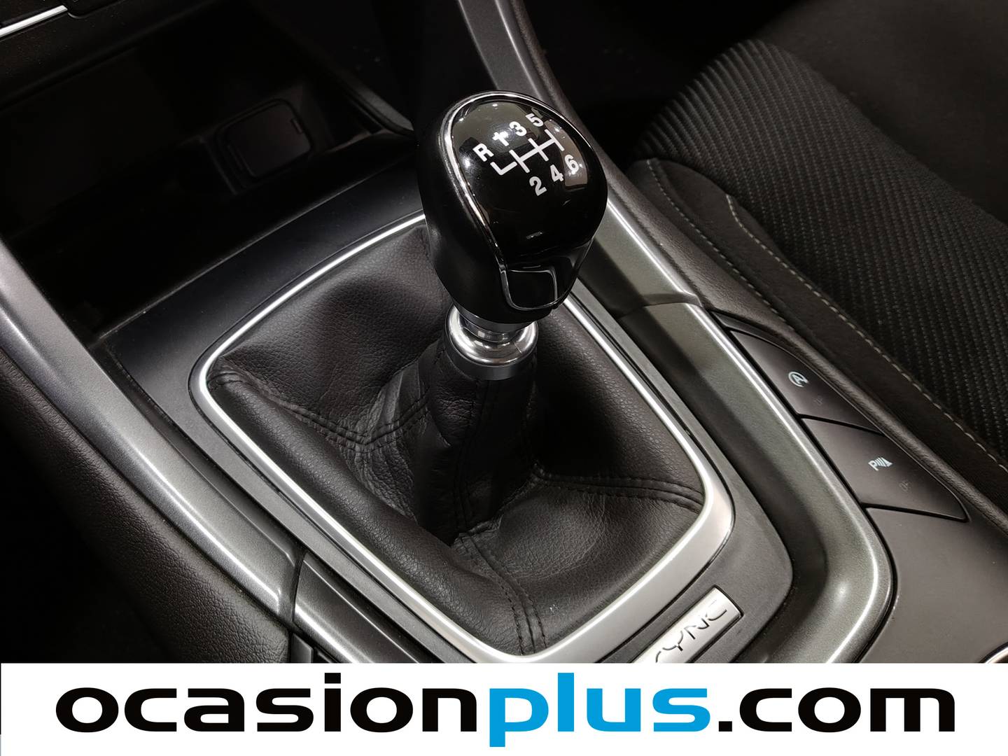 Ford Mondeo FORD Mondeo 1.5 EcoBoost Titanium Powershift (160CV) de segunda mano