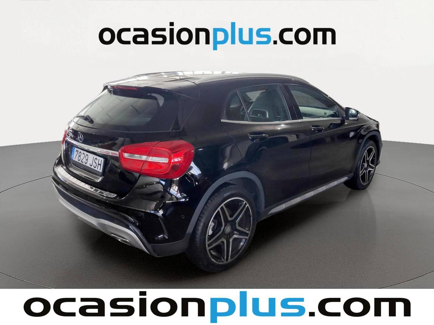 Foto trasera Mercedes GLA Mercedes GLA 200 d AMG Line (136 CV) derecha