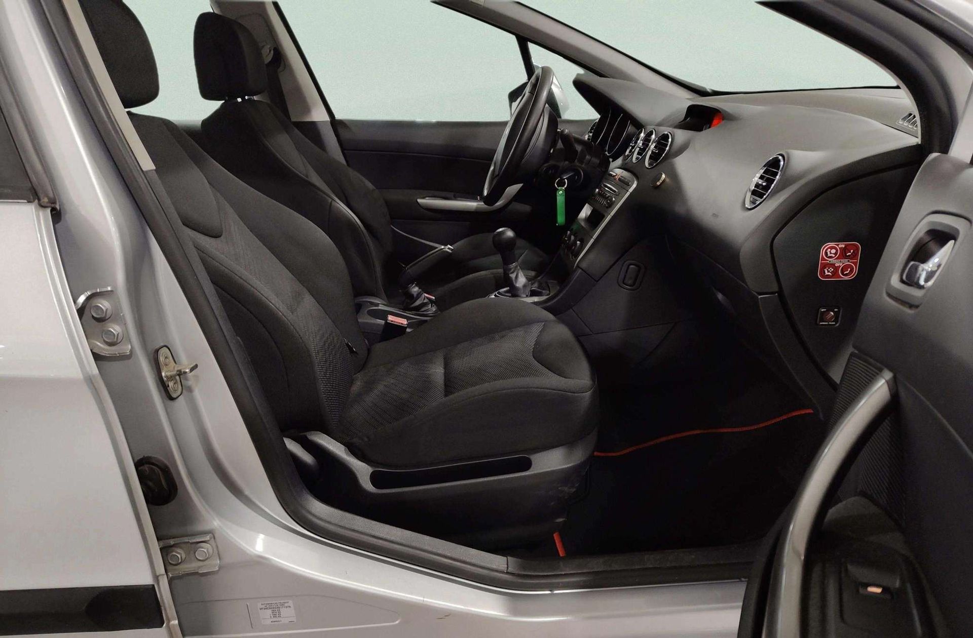 Peugeot 308 1.6 HDi Confort - foto 14