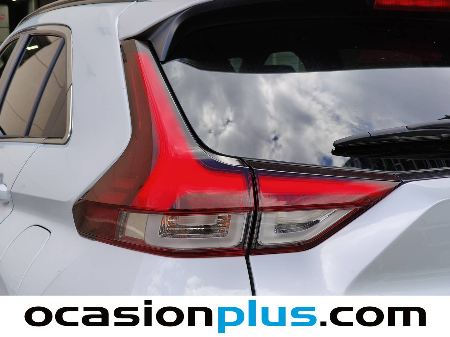 Acabados Mitsubishi Eclipse Cross Mitsubishi Eclipse Cross 2.4 PHEV Kaiteki 4WD Auto (188 CV)