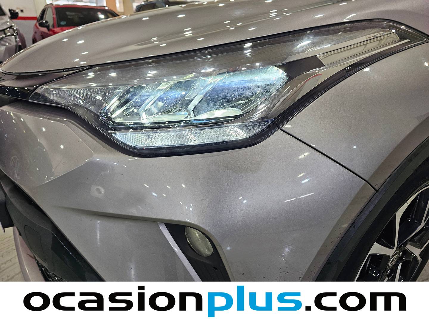 Equipamiento del Toyota C-HR Toyota C-HR 180H Advance (184 CV)