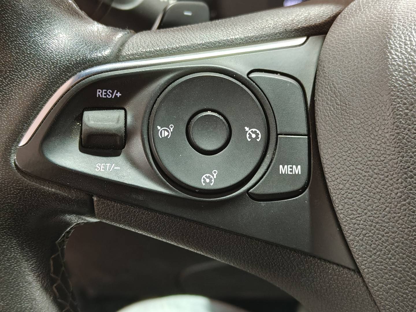 Foto Opel Mokka Opel Mokka 1.2 Turbo GS Line Auto (130 CV)