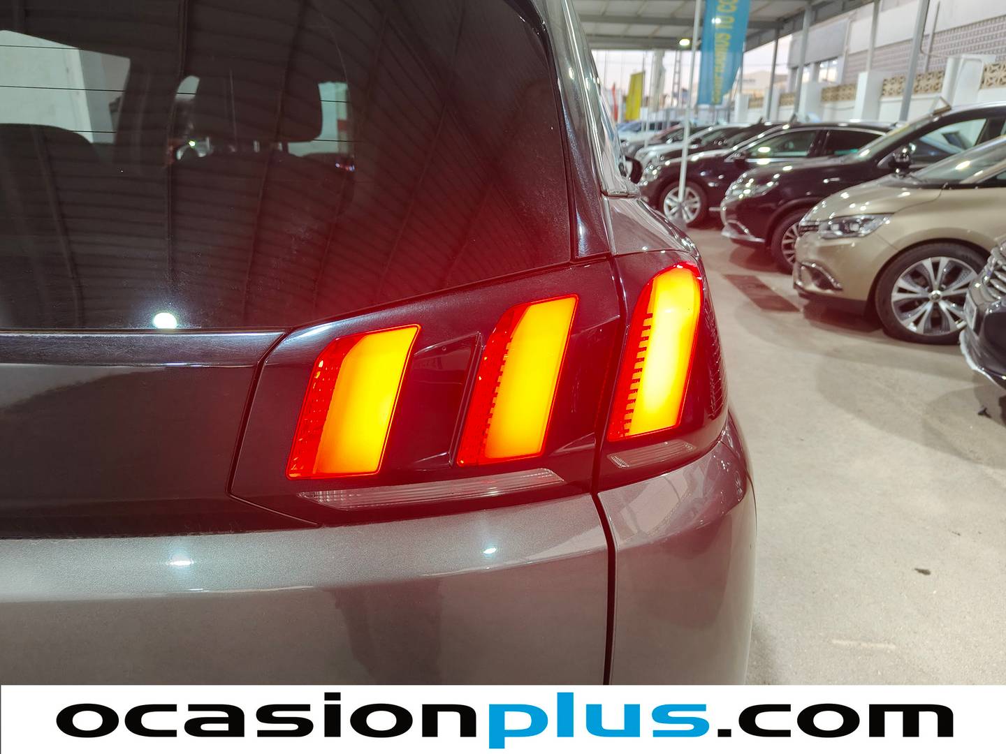 Foto Peugeot 5008 Peugeot 5008 PureTech 130 S&S Allure Pack EAT8 (130 CV) 7 Plazas