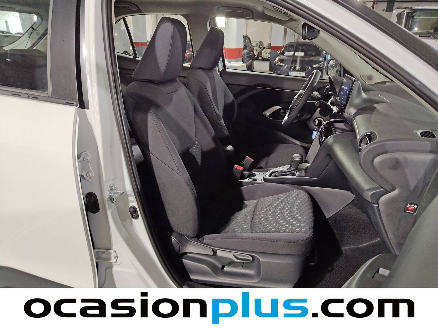 Foto Toyota Yaris Cross Toyota Yaris Cross 120H Business Plus (116 CV)