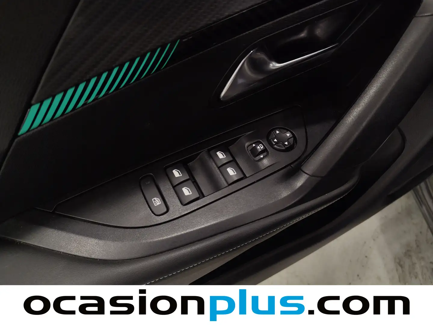 Foto Peugeot 2008 Peugeot 2008 PureTech 100 S&S Allure (100 CV)