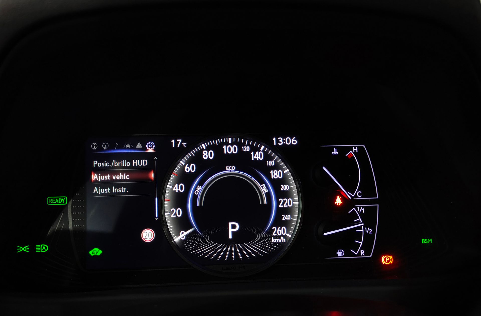 Lexus UX 250h Luxury - foto 32