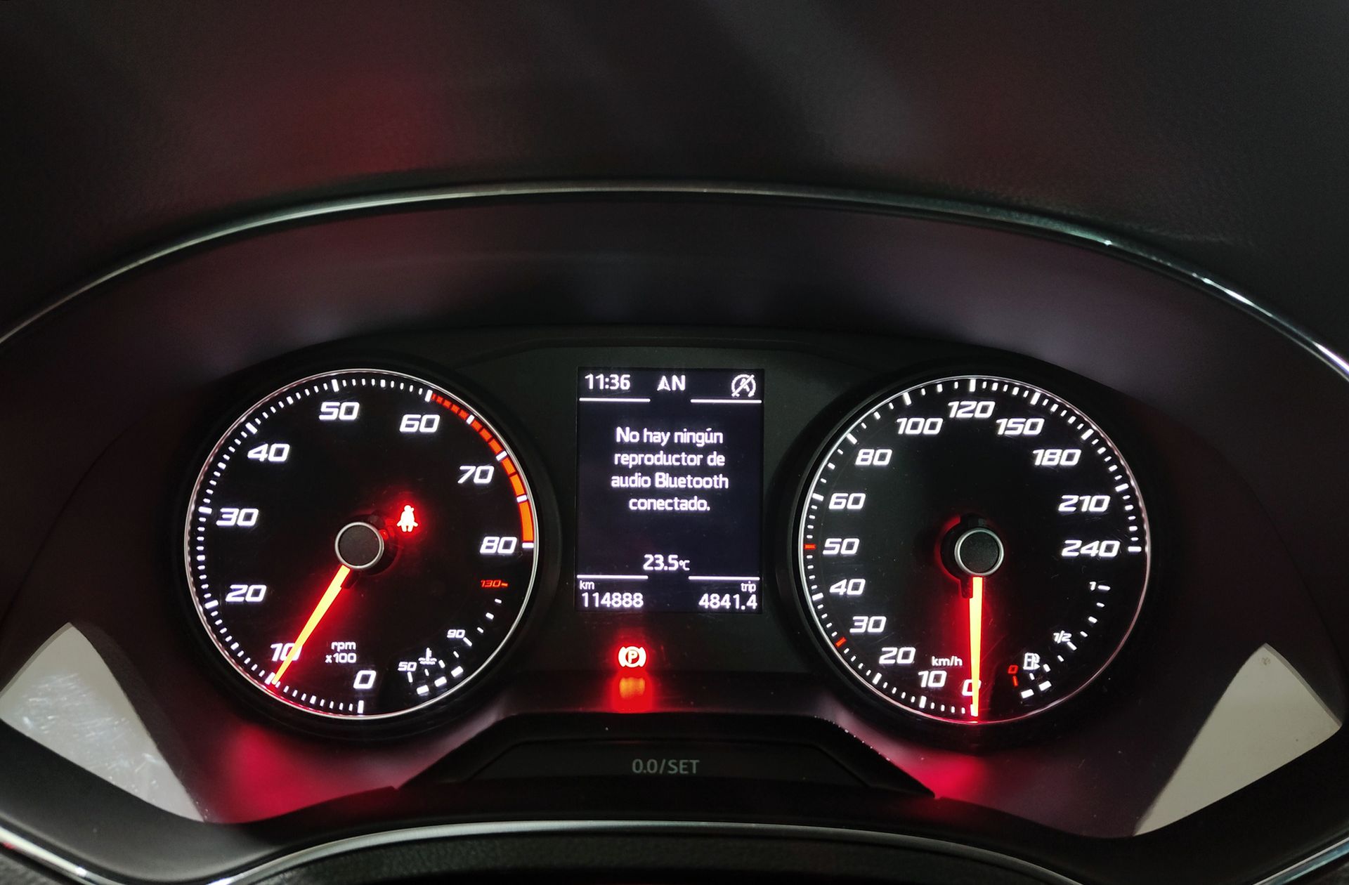 SEAT Arona 1.0 TSI FR - foto 25