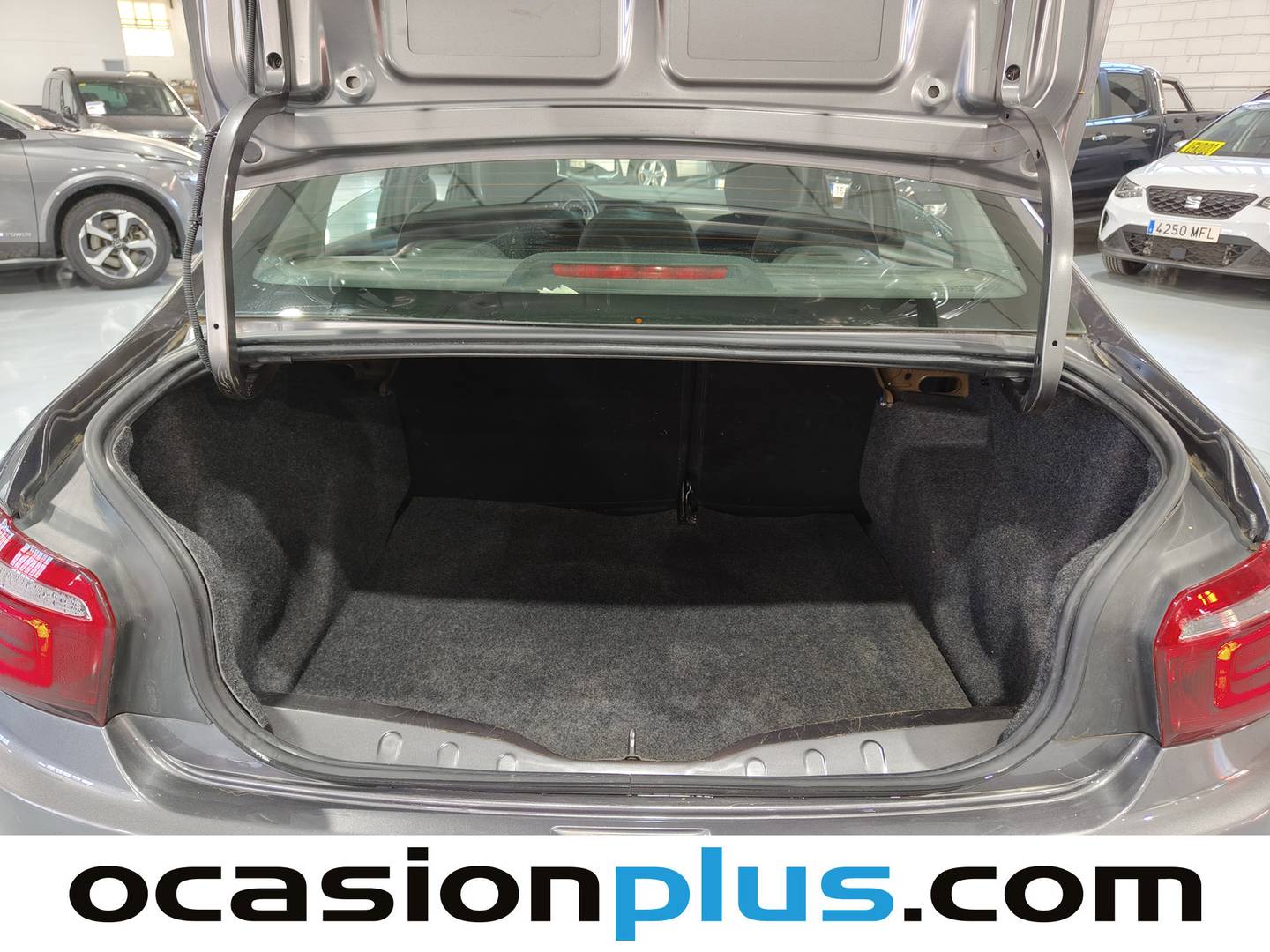 Fotos maletero Citroën C-Elysee Citroën C-Elysee PureTech 82 Shine (82 CV)