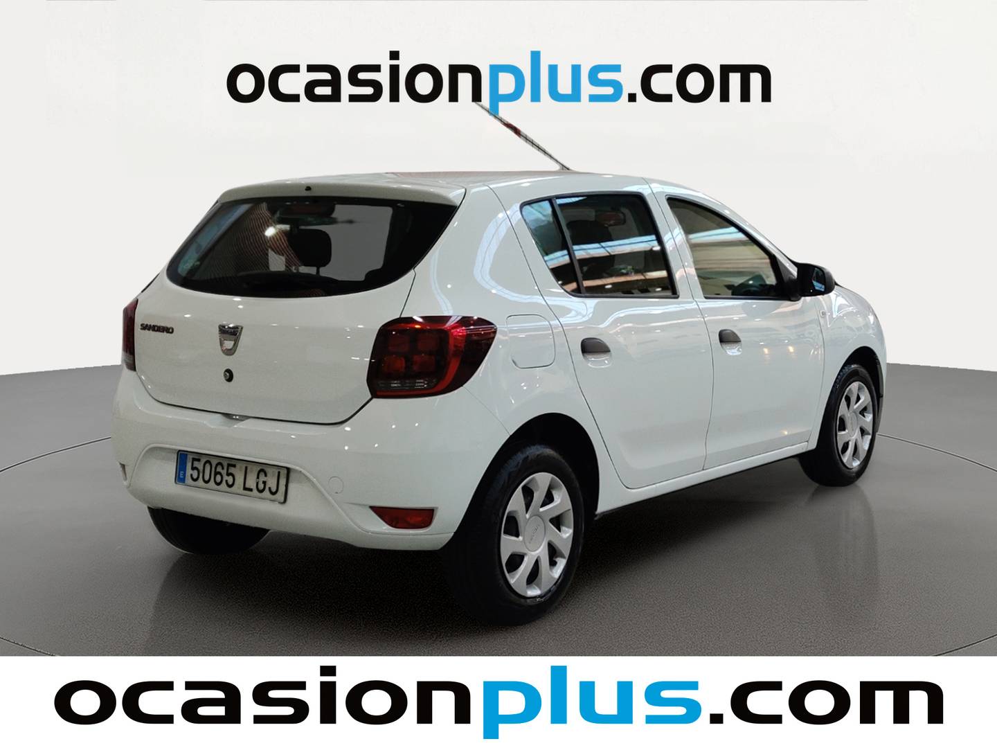 Foto trasera Dacia Sandero Dacia Sandero Essential 1.0 (73 CV) izquierda