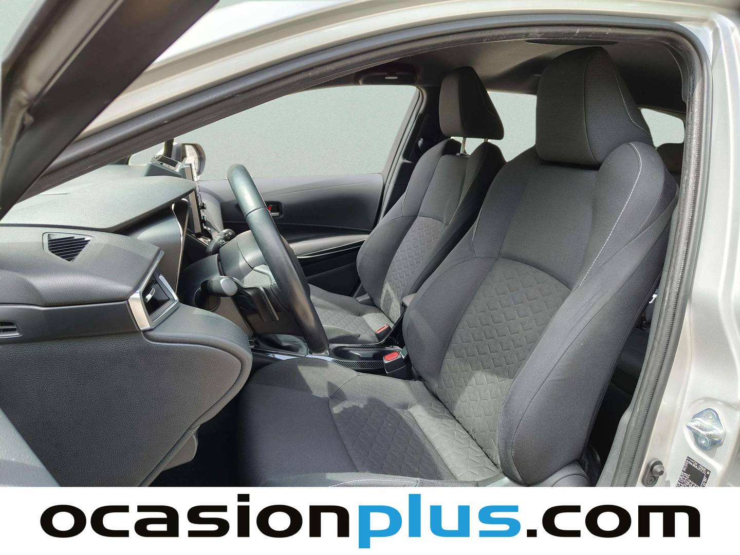 Foto asientos delanteros Toyota Corolla Toyota Corolla Touring Sports 180H Feel! E-CVT (180 CV)