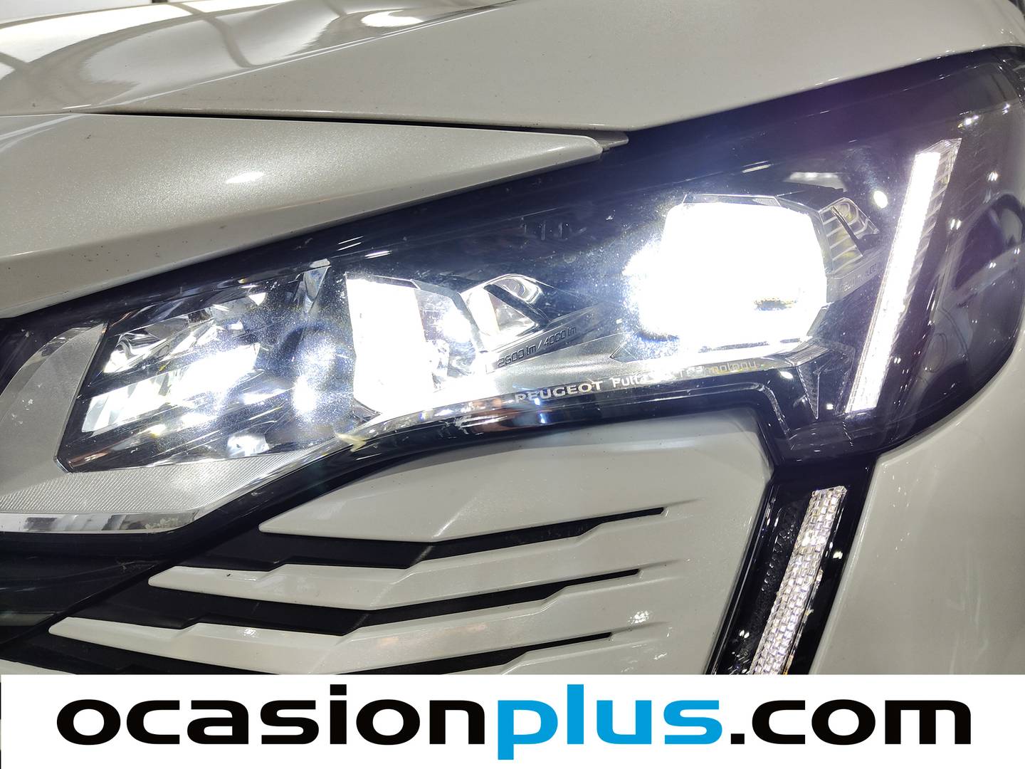 Foto Peugeot 3008 Peugeot 3008 PureTech 130 S&S GT EAT8 96 kW (130 CV)